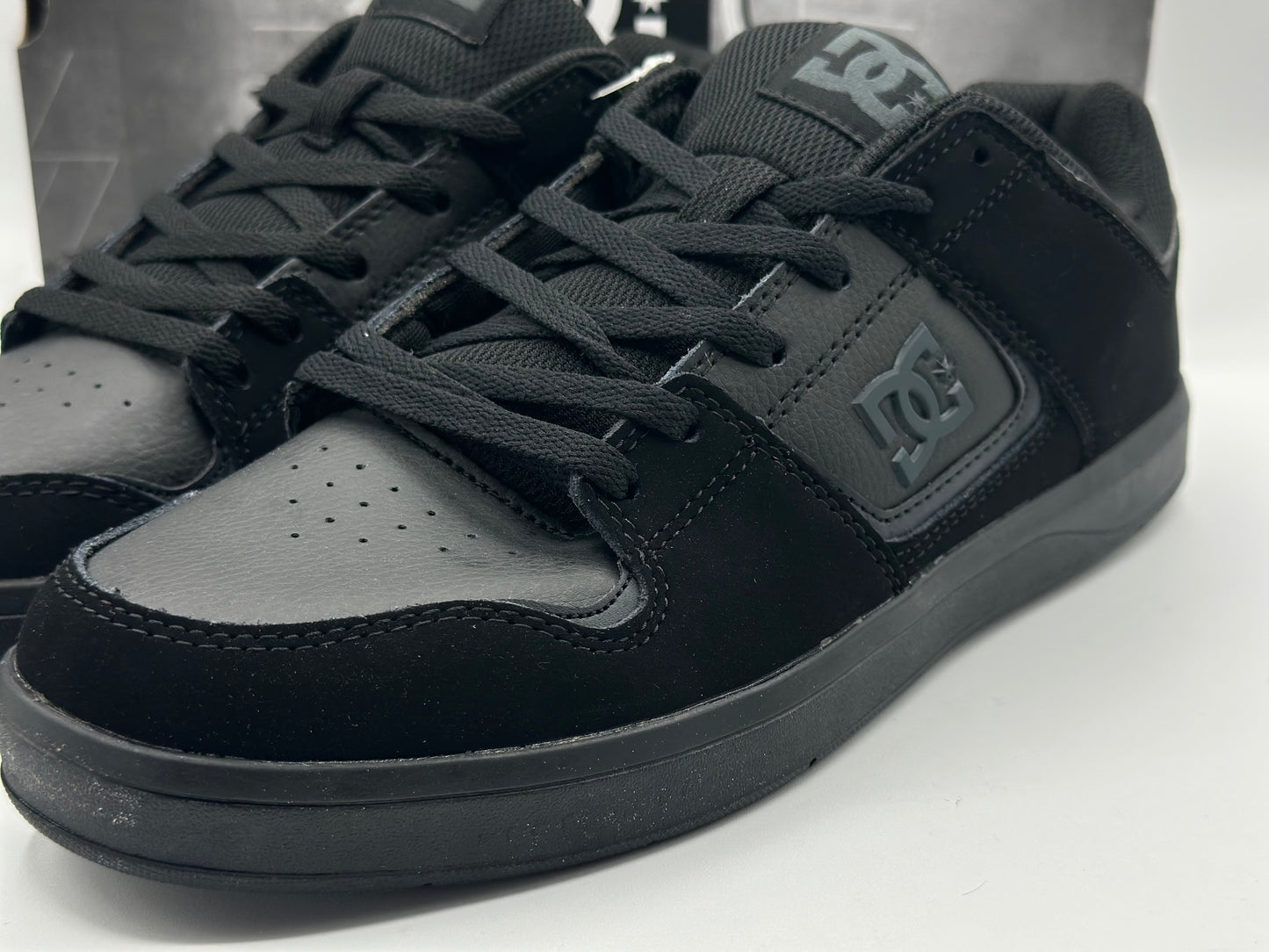 DC Cure - Chaussures de skate en cuir pour Homme