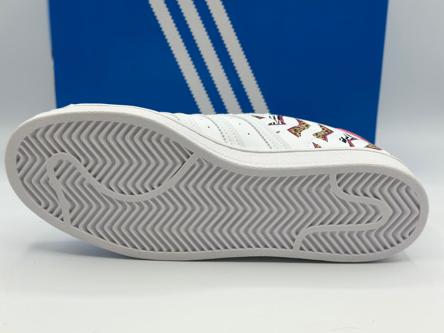 adidas
adidas Originals Superstar J « Blanc Rouge » FY2668