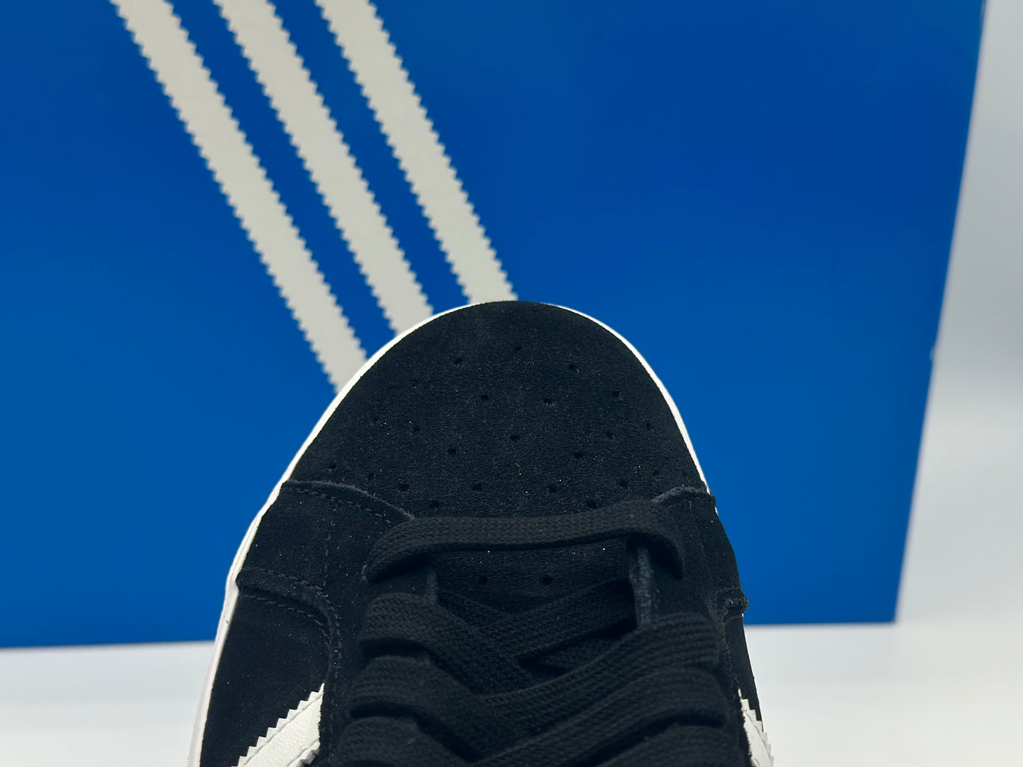ADIDAS ORIGINALS
Baskets Montantes Profi Core Black Footwear White Gold Metal
