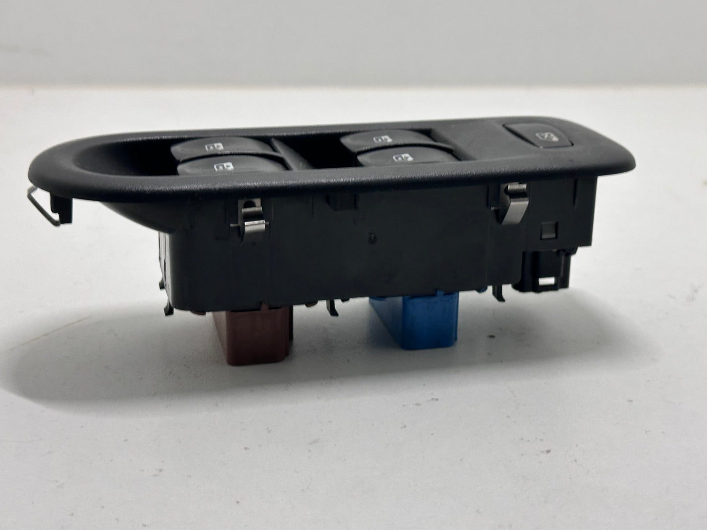 Renault Télécommande Lève-vitre avant gauche compatible Clio Grandtour 82003565418200356541 (utilisé) (id:palnp2757582)