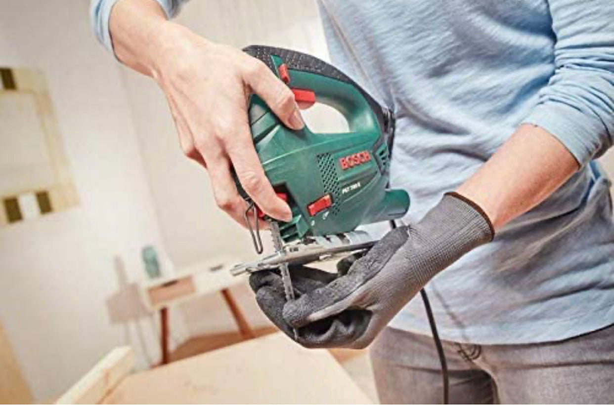 Scie sauteuse Home and Garden - PST 700 E ReadyToSaw - Coffret et accessoires neuve