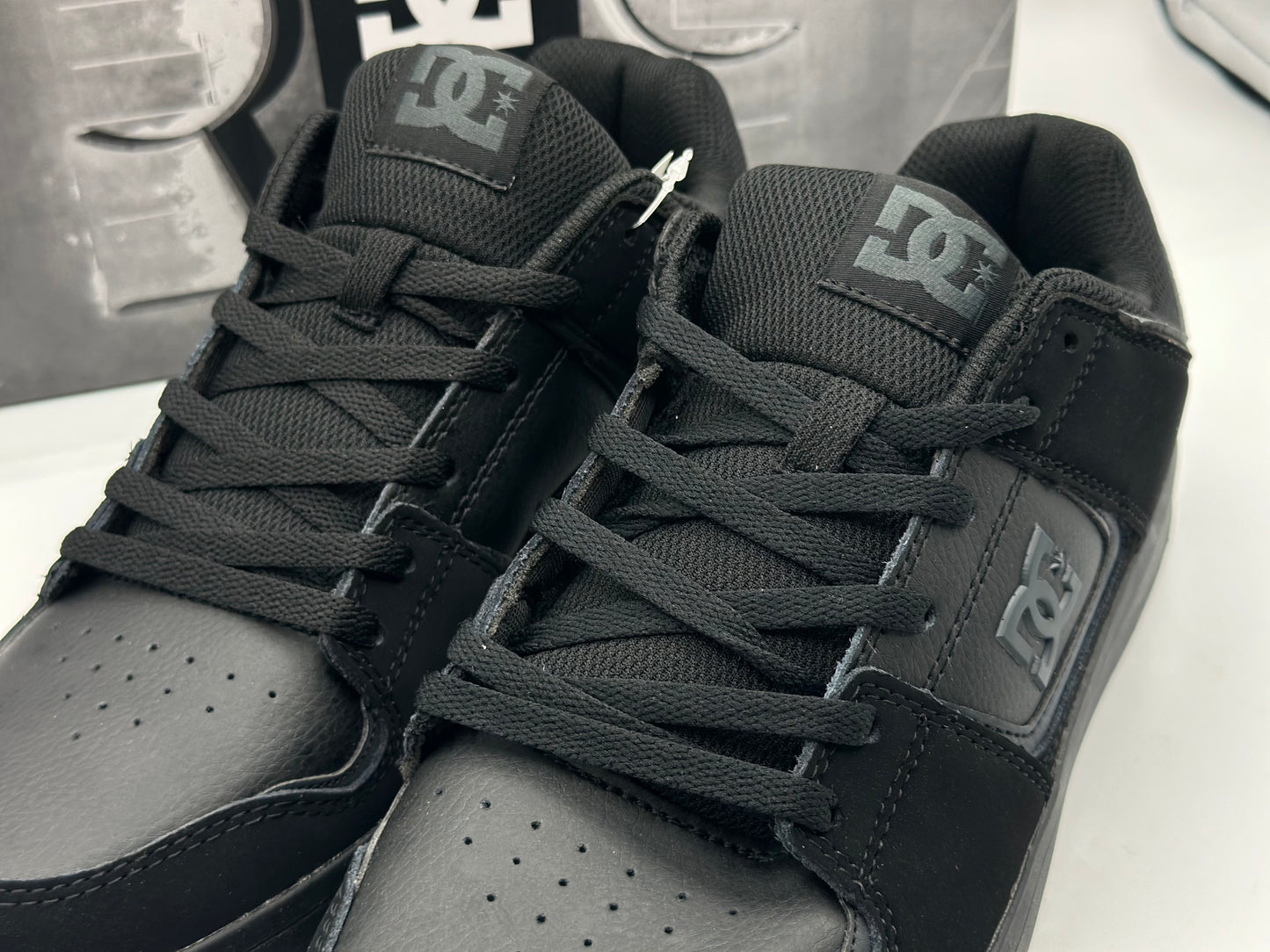 DC Cure - Chaussures de skate en cuir pour Homme