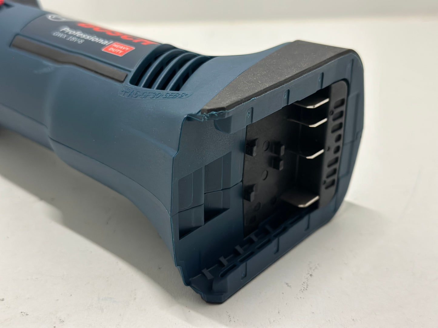 BOSCH professionnel
MEULEUSE Ø125 MM GWS 18V-8 BOSCH
