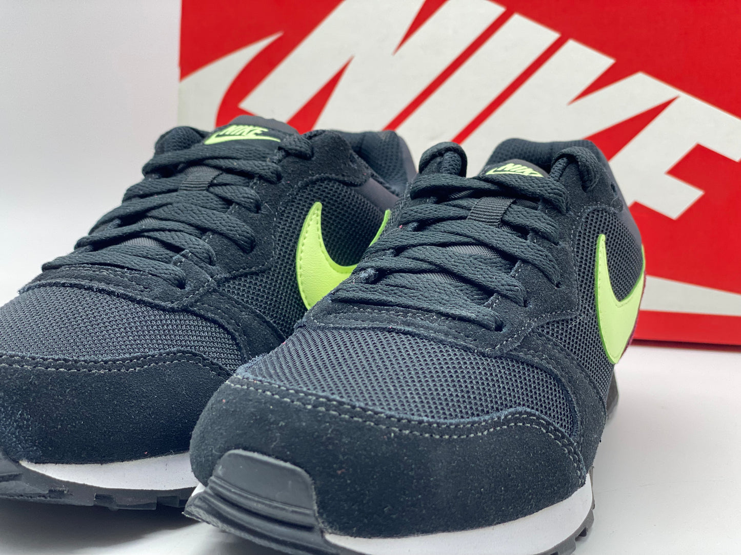 Nike Md Runner 2 Femme Chaussures de Running Chaussure de tennis