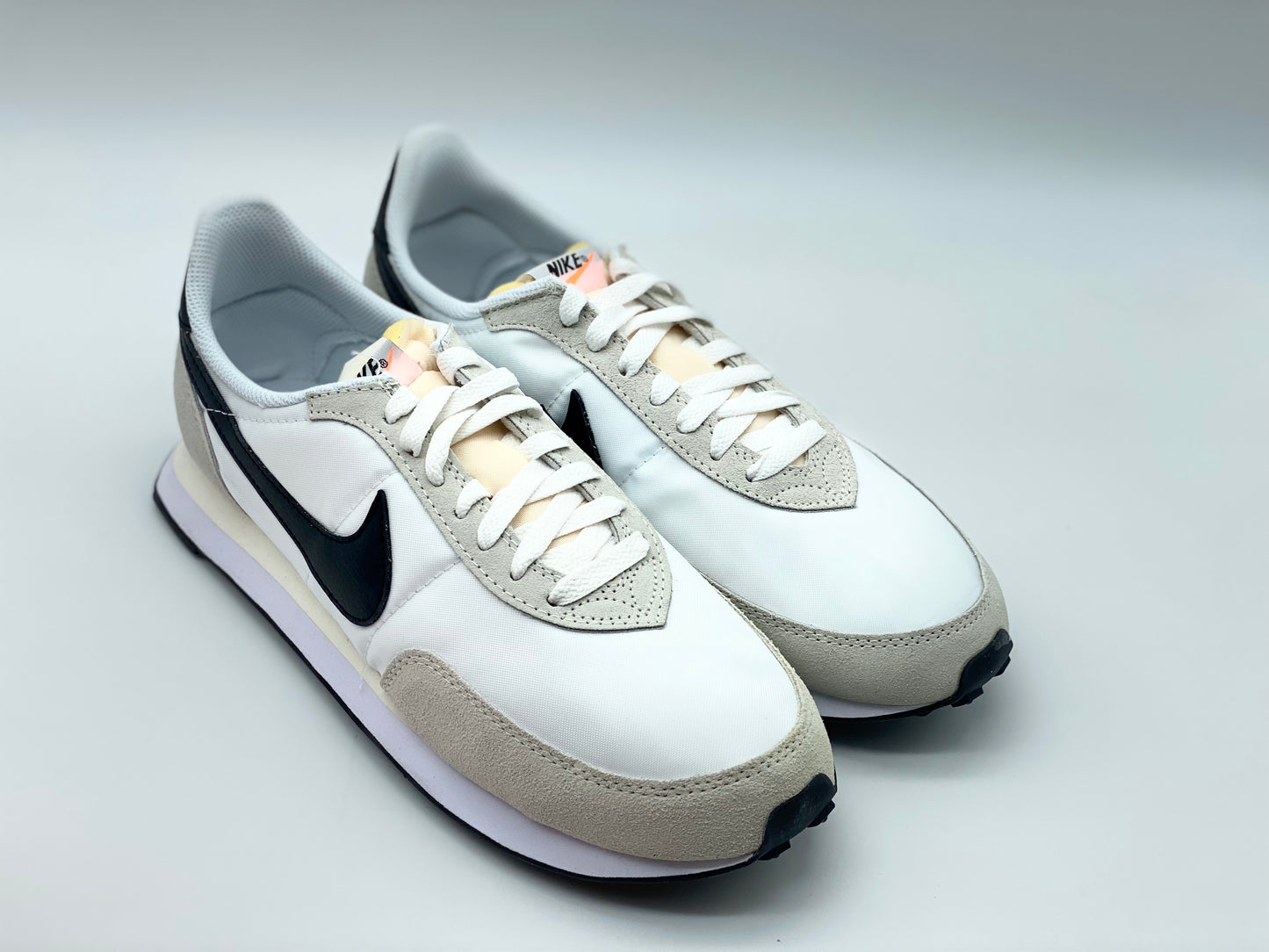 Nike Chaussure pour homme neuves et authentique taille 44