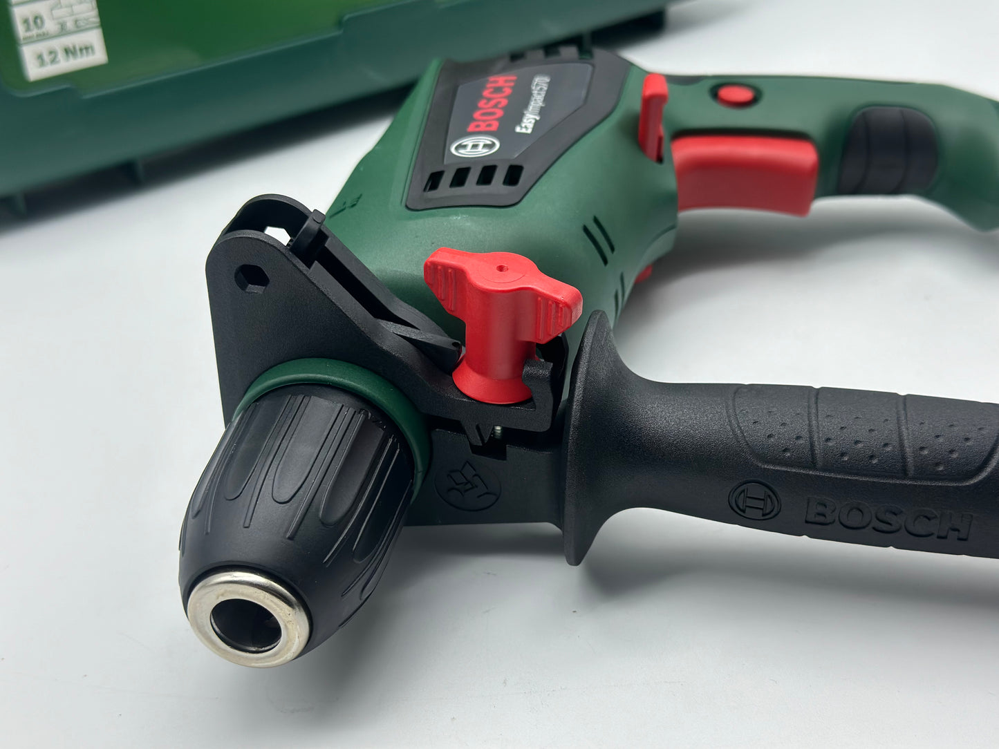 Bosch Perceuse à percussion - EasyImpact 550 dans un coffret avec l’assistant de perçage neuve