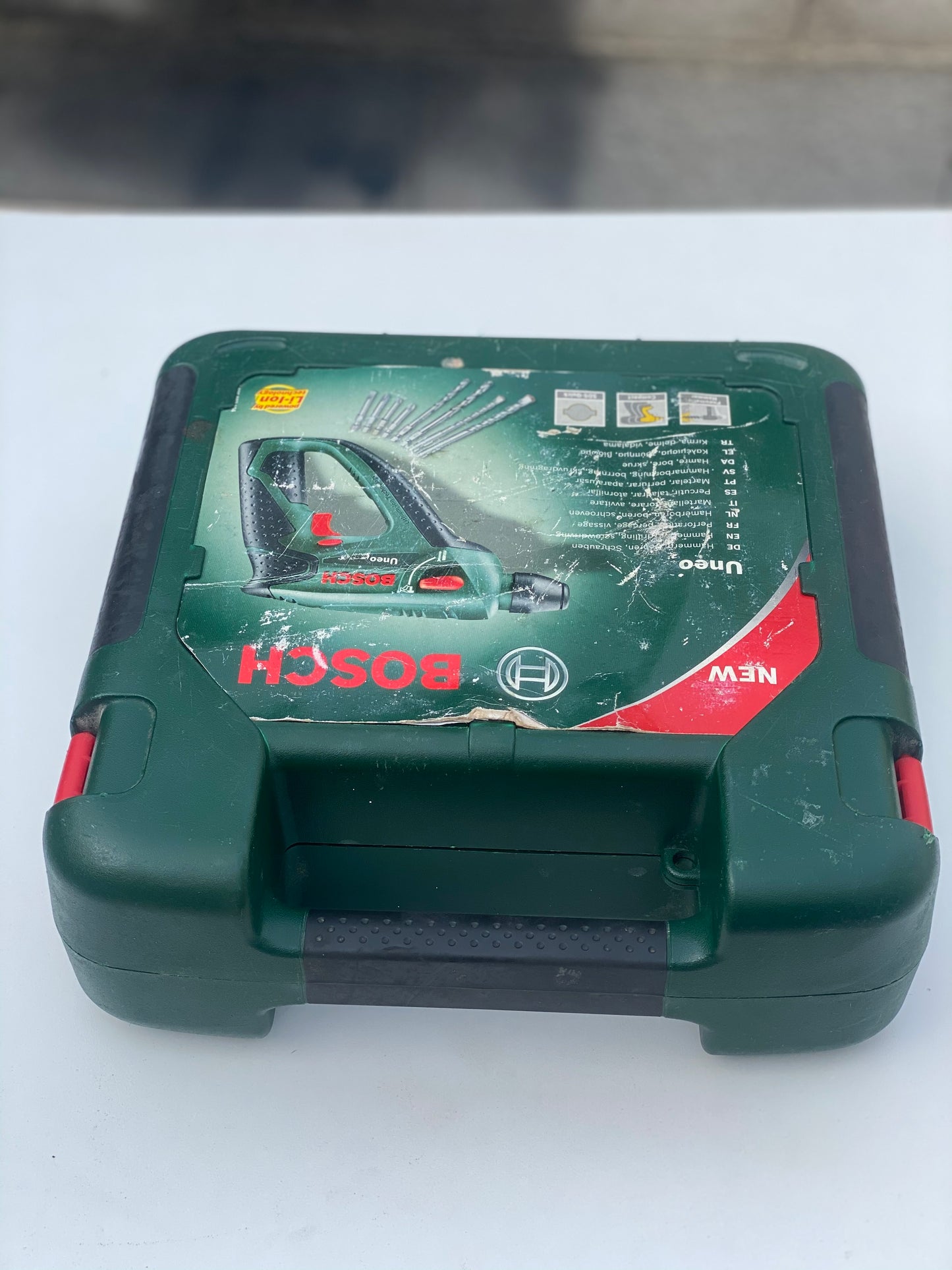 Perforateur UNEO de Bosch - Le Concentré de la puissance compact 3 en 1.