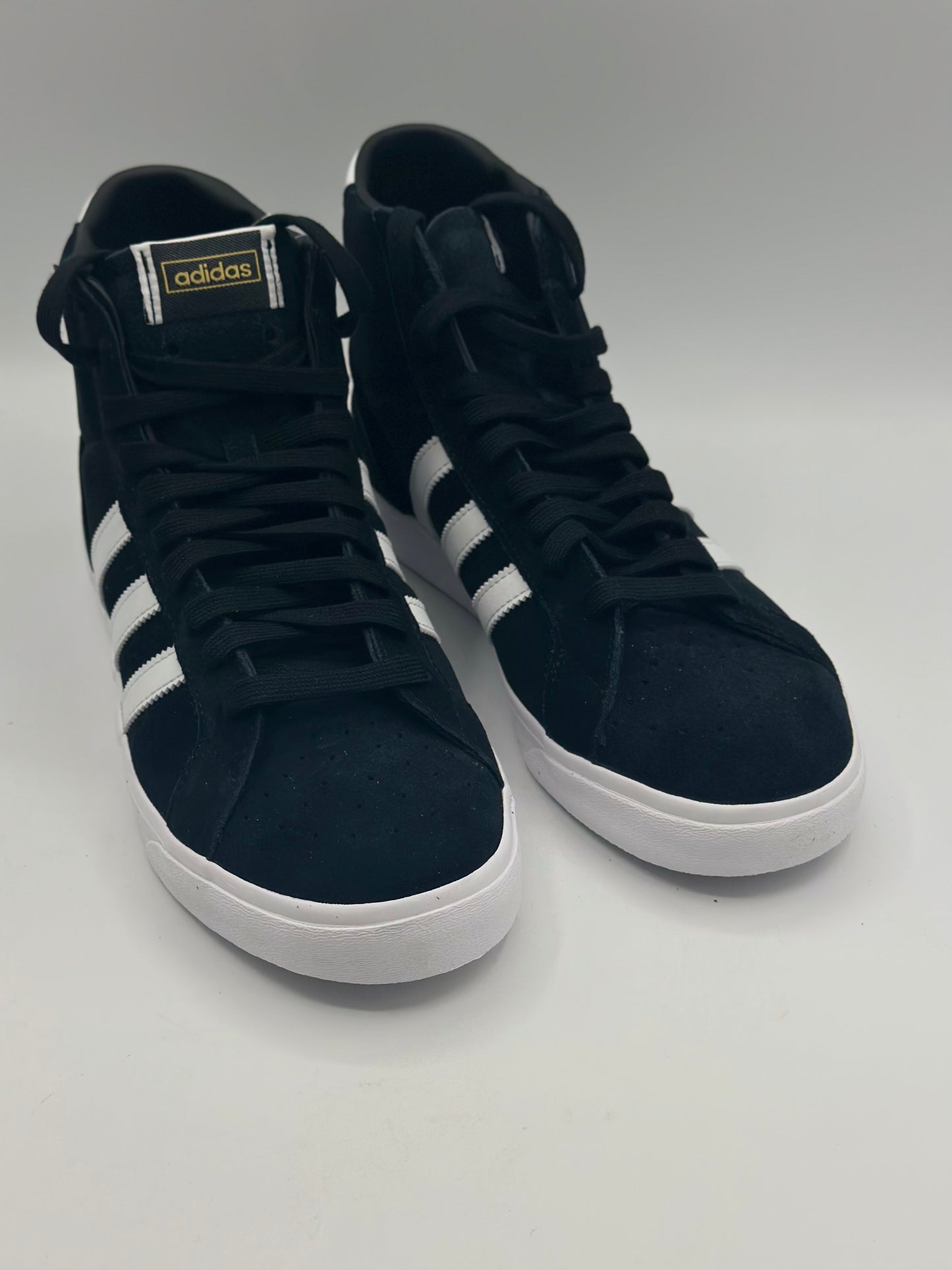 ADIDAS ORIGINALS
Baskets Montantes Profi Core Black Footwear White Gold Metal