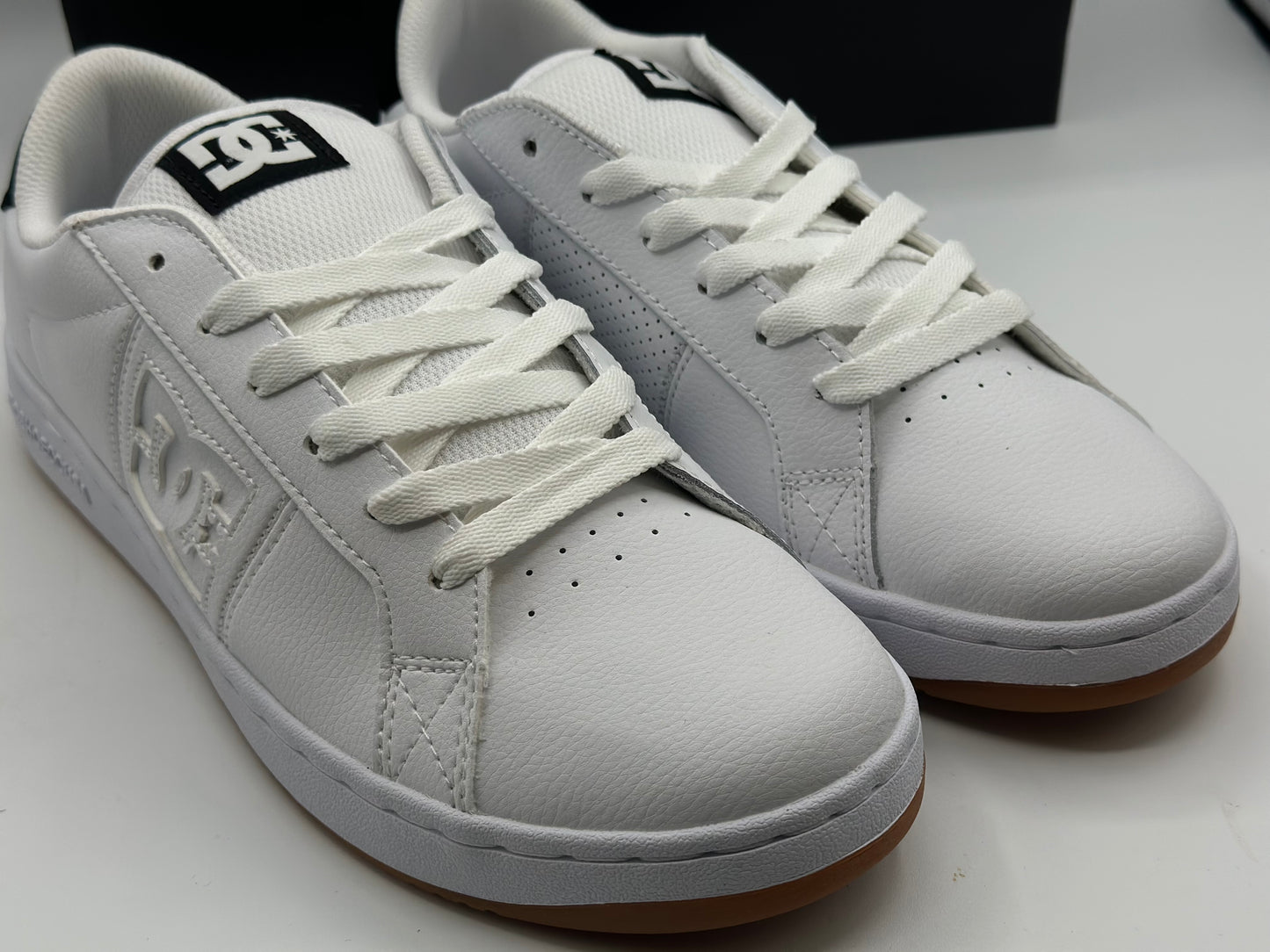DC Shoes Striker-pour Homme Basket, Blanc, 44 EU