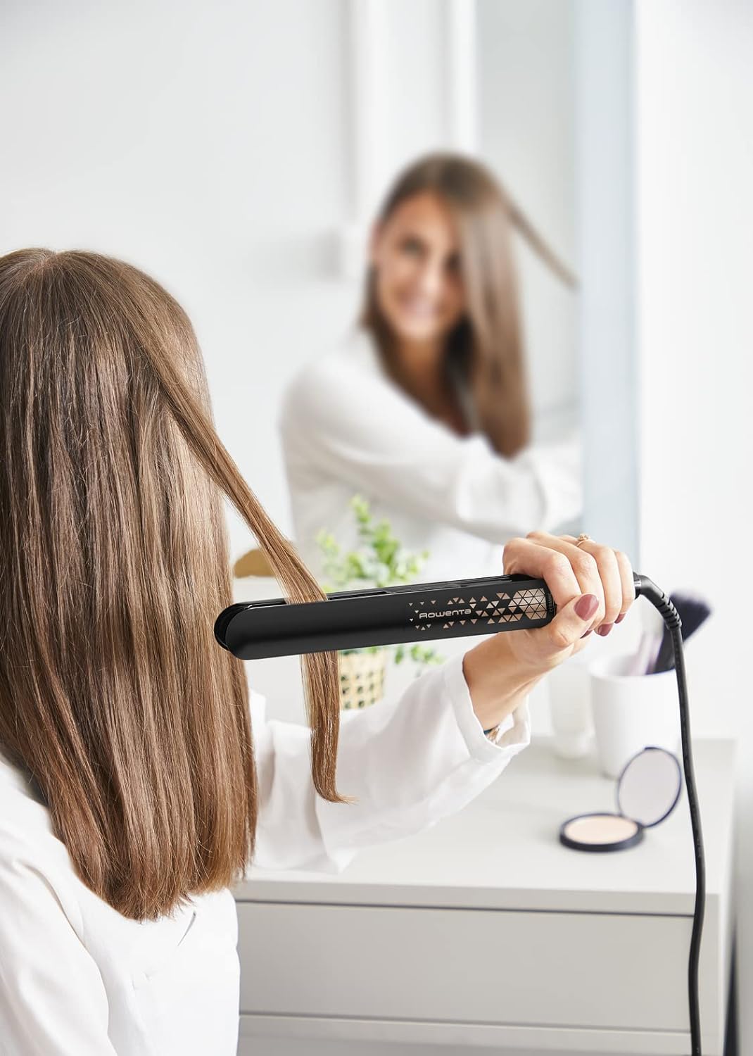 Lisseur cheveux, 200°C, Revêtement céramique, Système de plaques flottantes, Chauffe rapide neuf