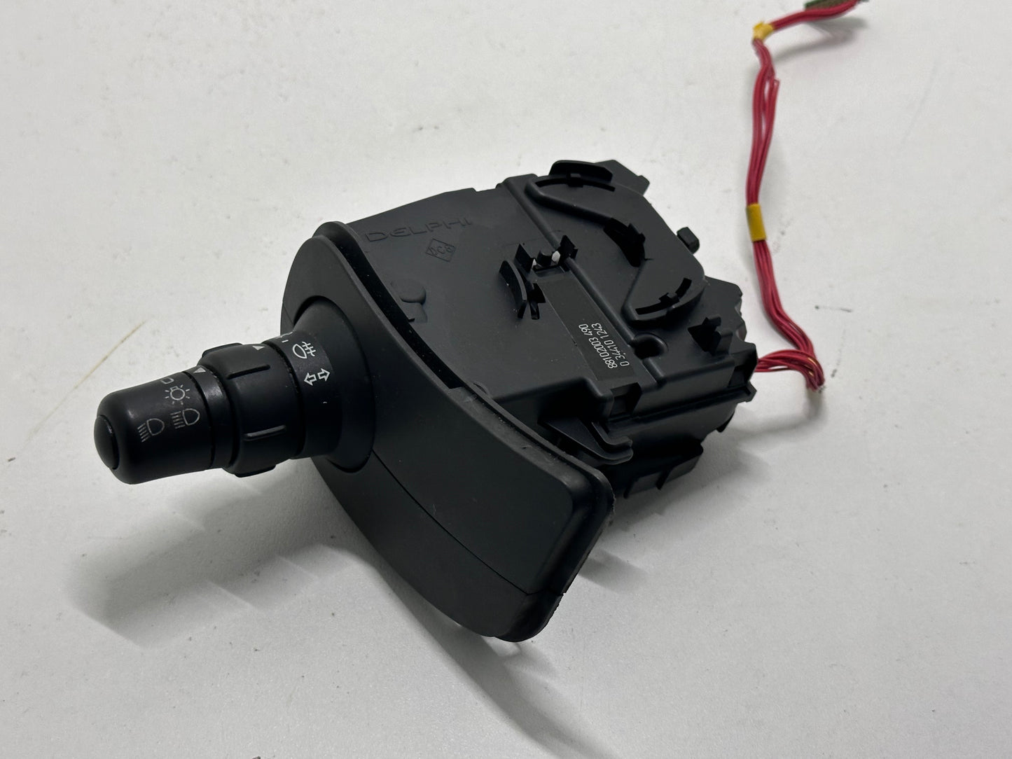 Commutateur original de commande pour clignotant Renault Clio3 MK3 Modus Kangoo 8201590638
