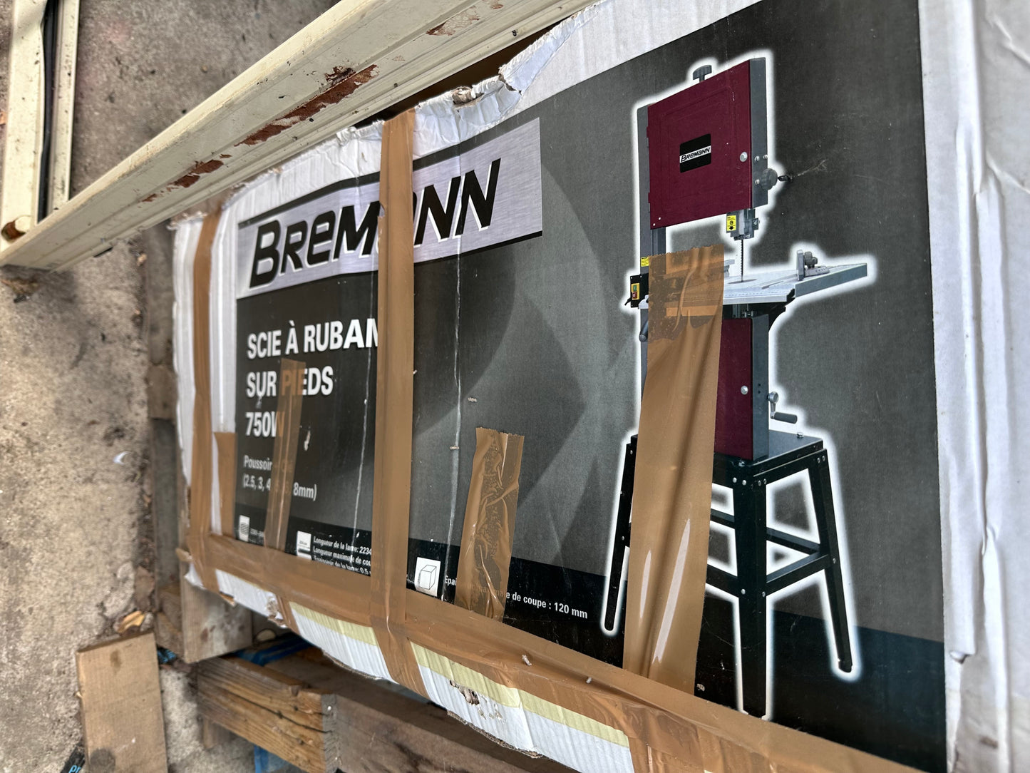 scie a ruban Bremann 750w totalement neuve