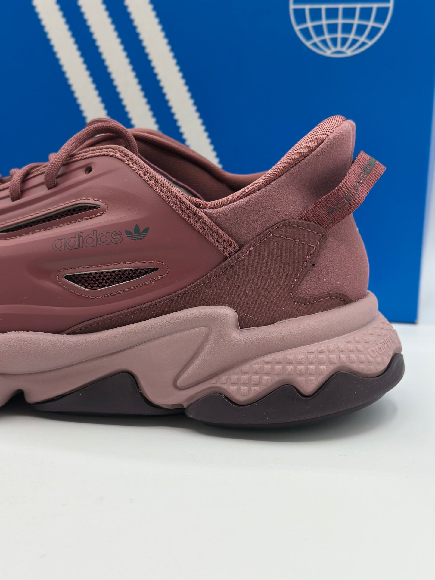 ADIDAS ORIGINALS
Baskets Ozweego Celox GX1864 Quiet Crimson Wonder Oxide Core Black