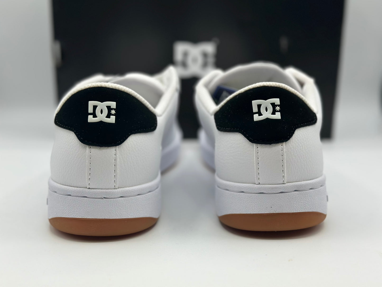 DC Shoes Striker-pour Homme Basket, Blanc, 44 EU