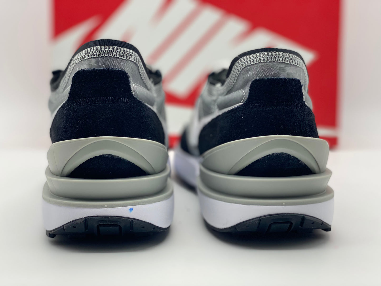Nike Chaussure pour Homme neuves et authentique taille 42,5 et 43