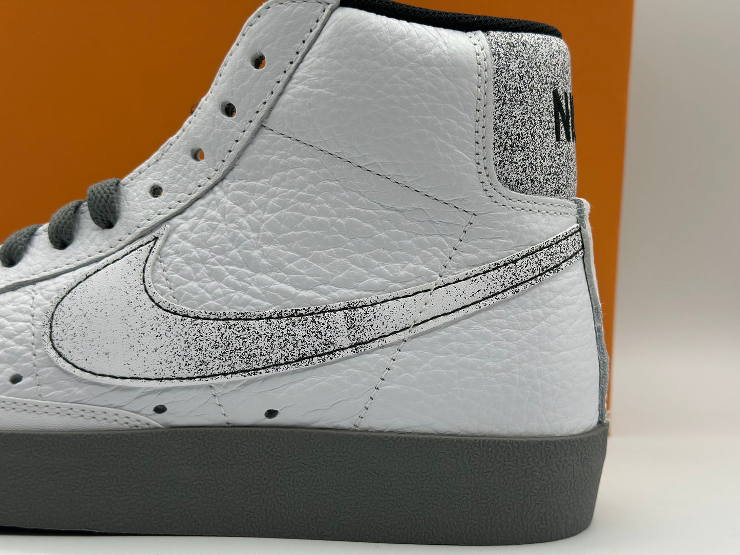 Nike Homme SB Zoom Blazer Mid Chaussures de Skateboard, Dark Wine Black