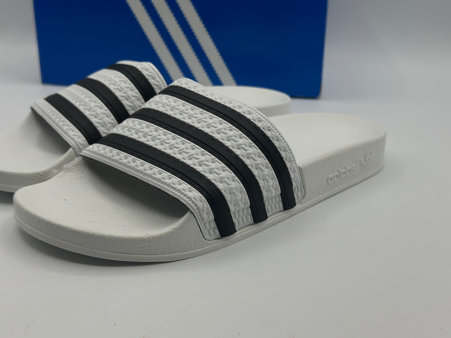 adidas Mixte Adilette Chaussures de Plage & Piscine taille 38