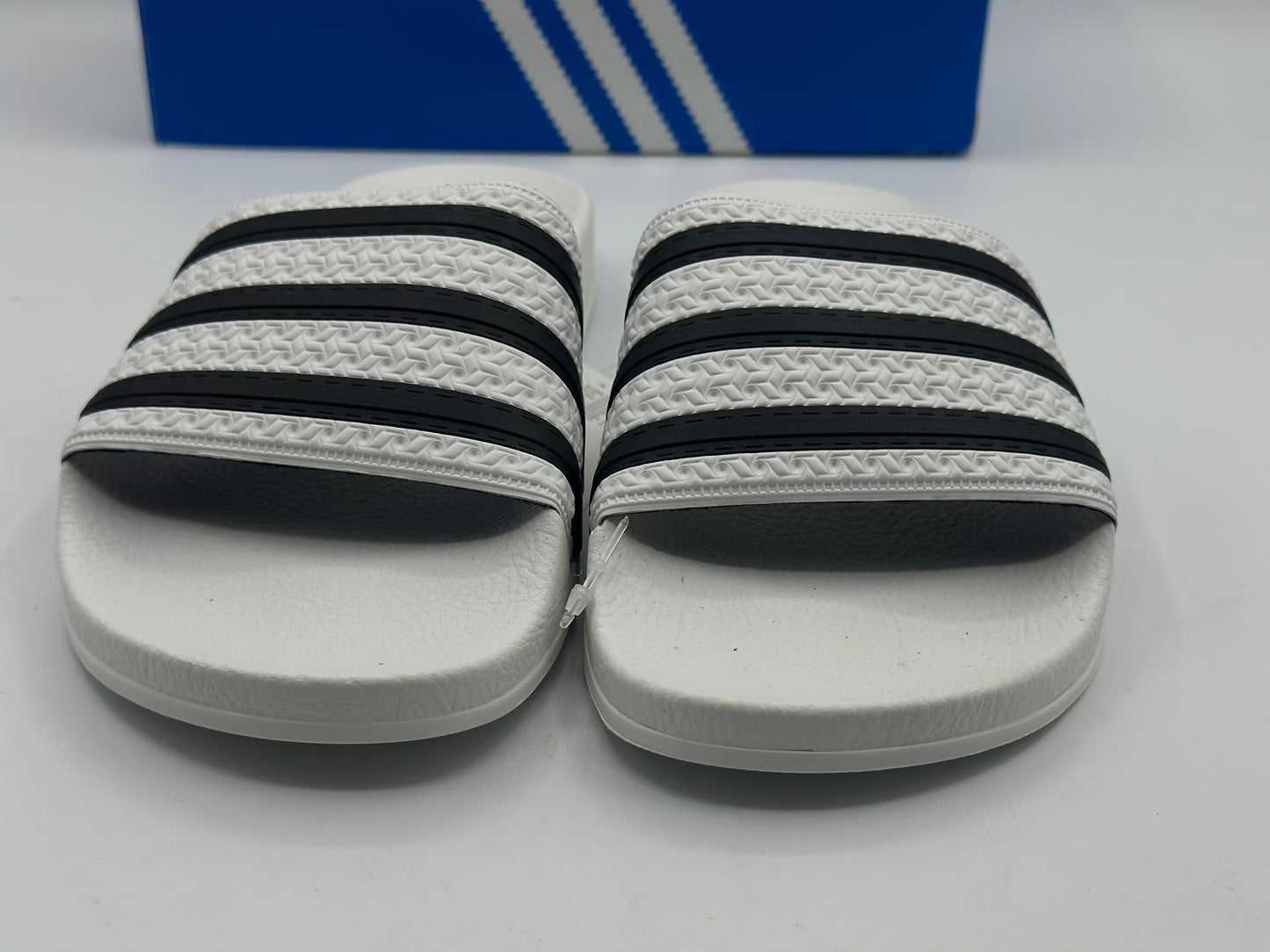 adidas Mixte Adilette Chaussures de Plage & Piscine taille 38