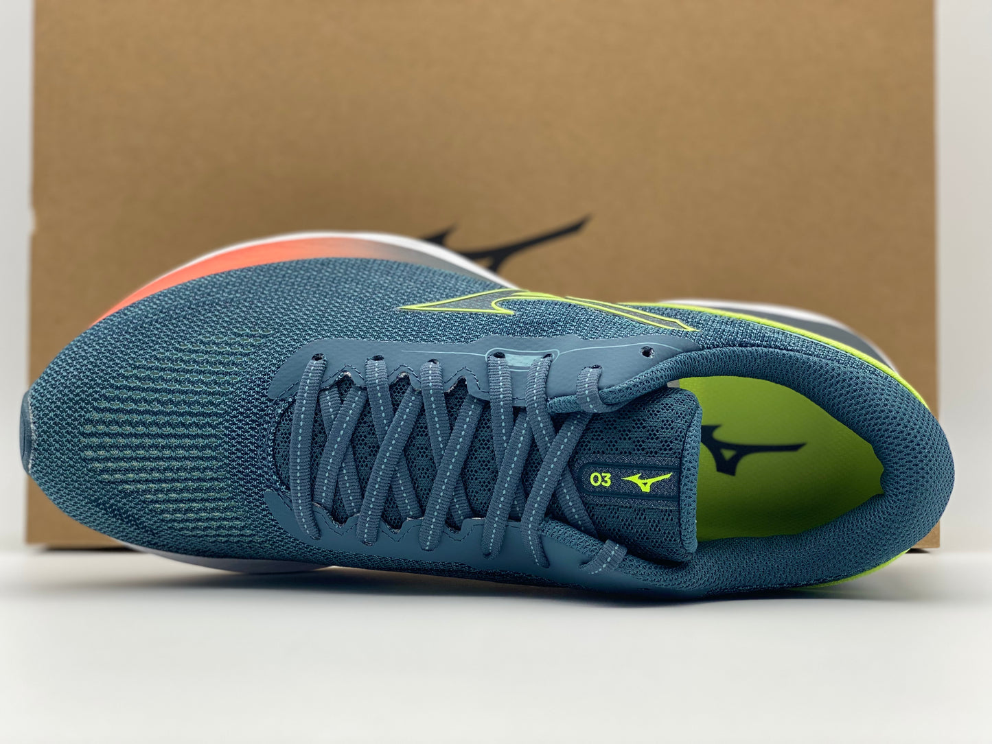 MIZUNO WAVE CHAUSSURES DE RUNNING -neuves et authentique taille 42