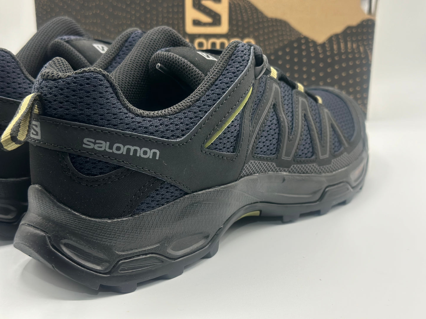 SALOMON Chaussures de Trail Noir Homme Salomon neuves et authentique
