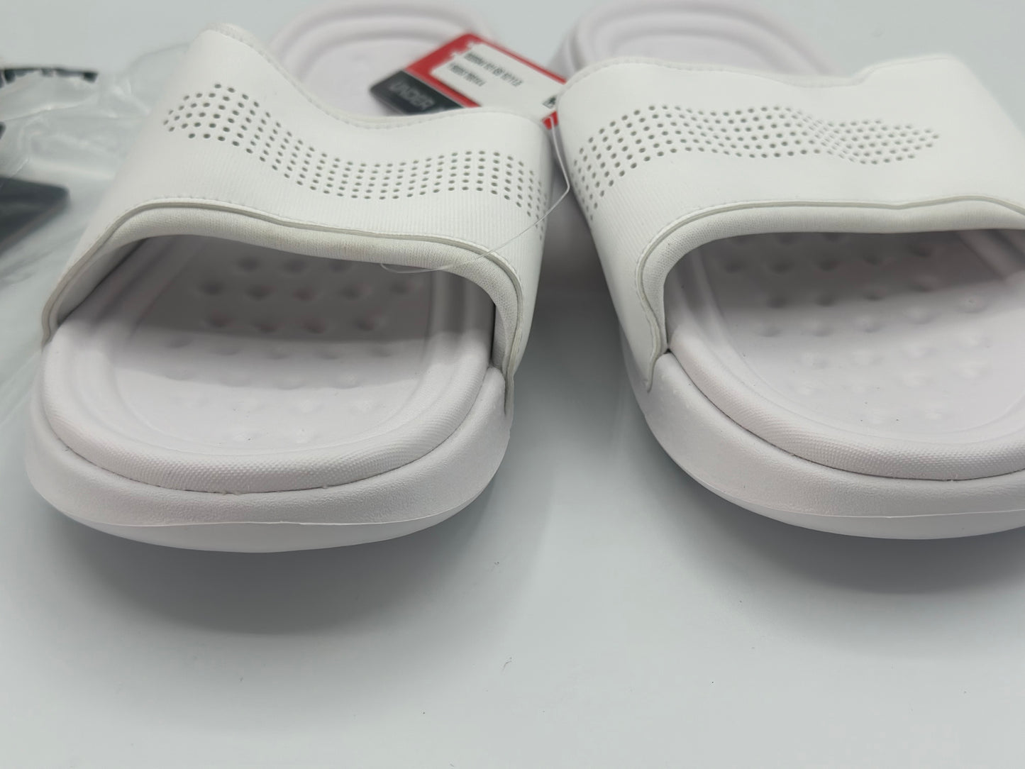 Sandales UNDER armour Chaussures / Claquettes & Sandales taille 4