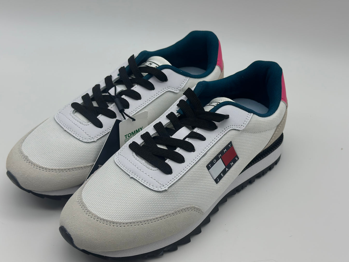 Tommy Jeans Retro Basket neuves et authentique taille 40 UK 6 1/3 US 9