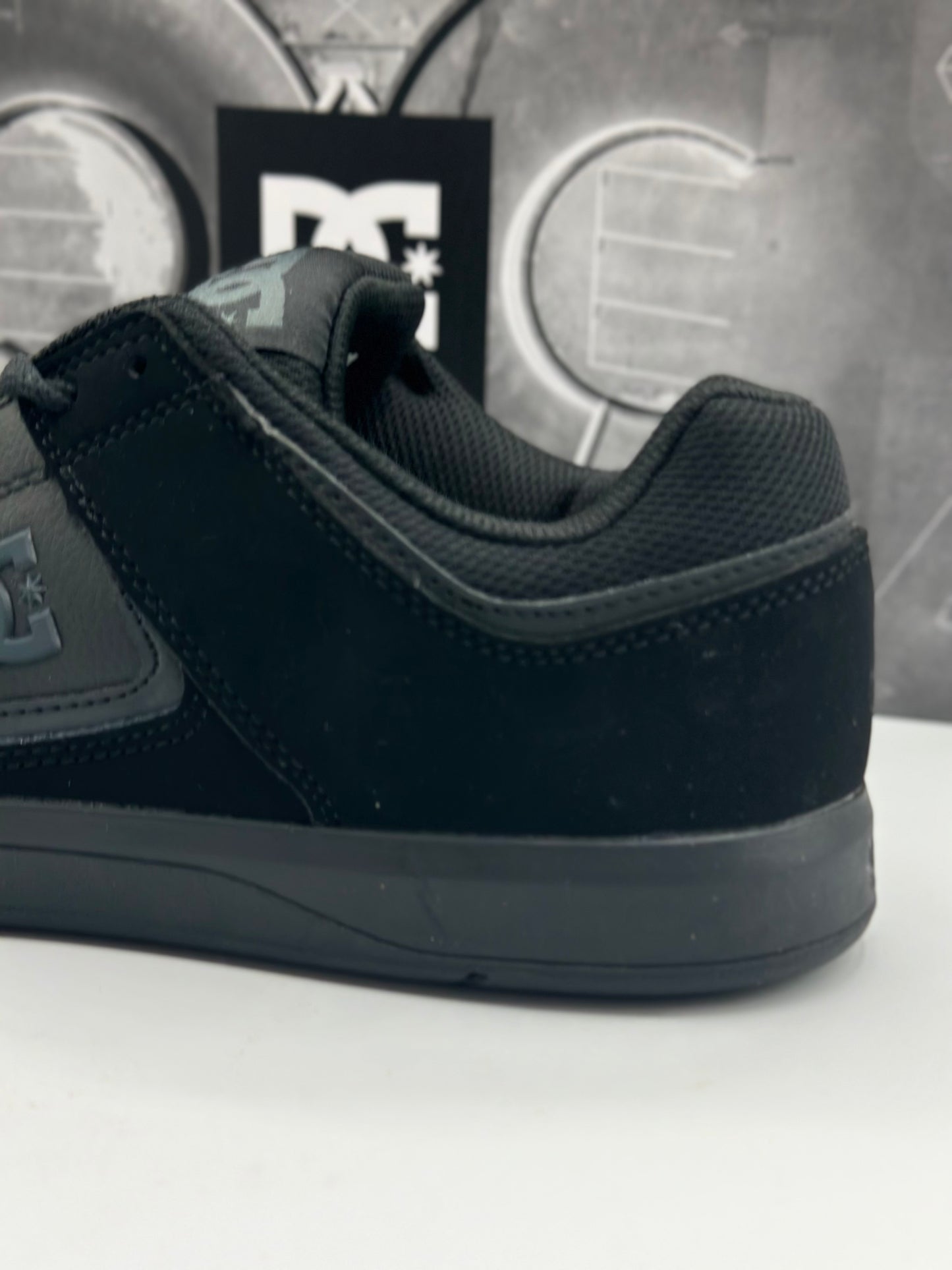 DC Cure - Chaussures de skate en cuir pour Homme