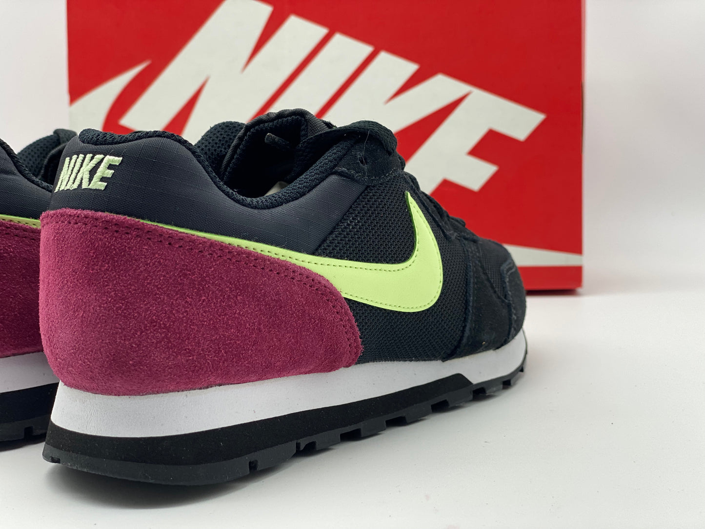 Nike Md Runner 2 Femme Chaussures de Running Chaussure de tennis
