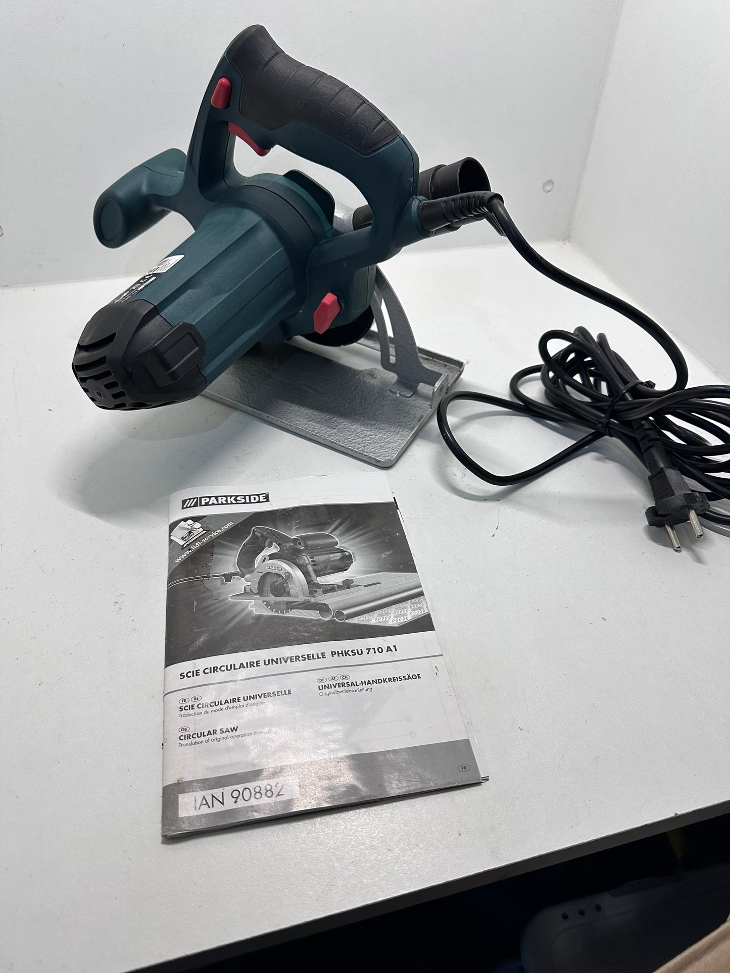 Scie circulaire Parkside PHKSU 710 A1 filaire 710w excellent état