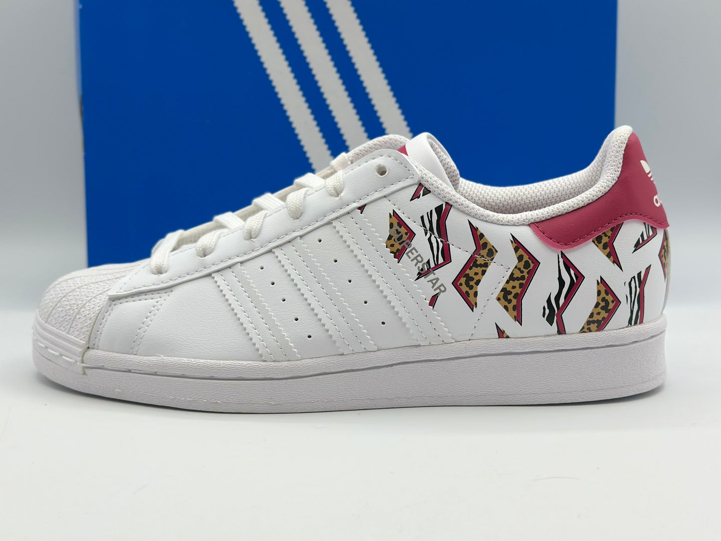 adidas
adidas Originals Superstar J « Blanc Rouge » FY2668