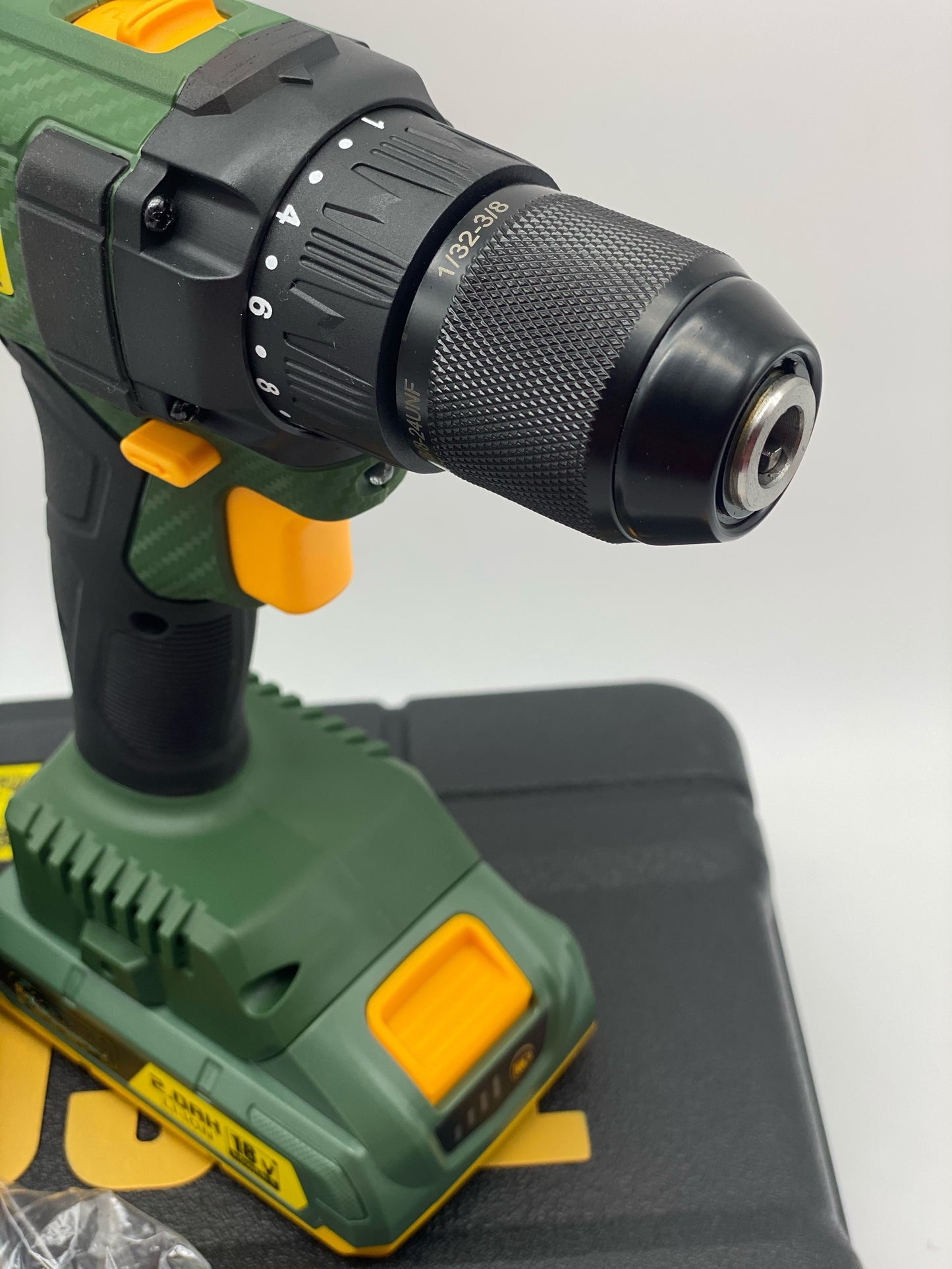 TECCPO Perceuse Visseuse sans Fil Brushless, 45Nm, Chargeur Rapide, 1 Batterie 2000mAh, 2 vitesses