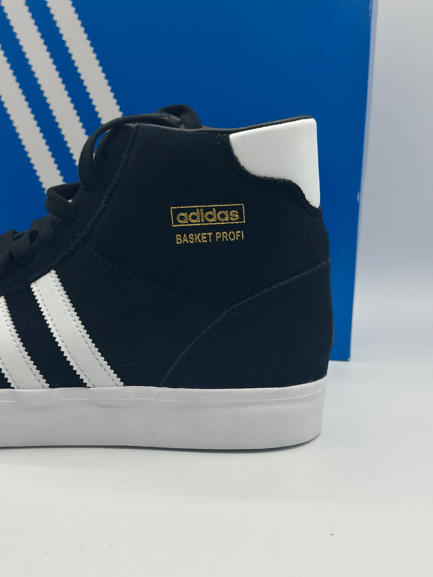 ADIDAS ORIGINALS
Baskets Montantes Profi Core Black Footwear White Gold Metal