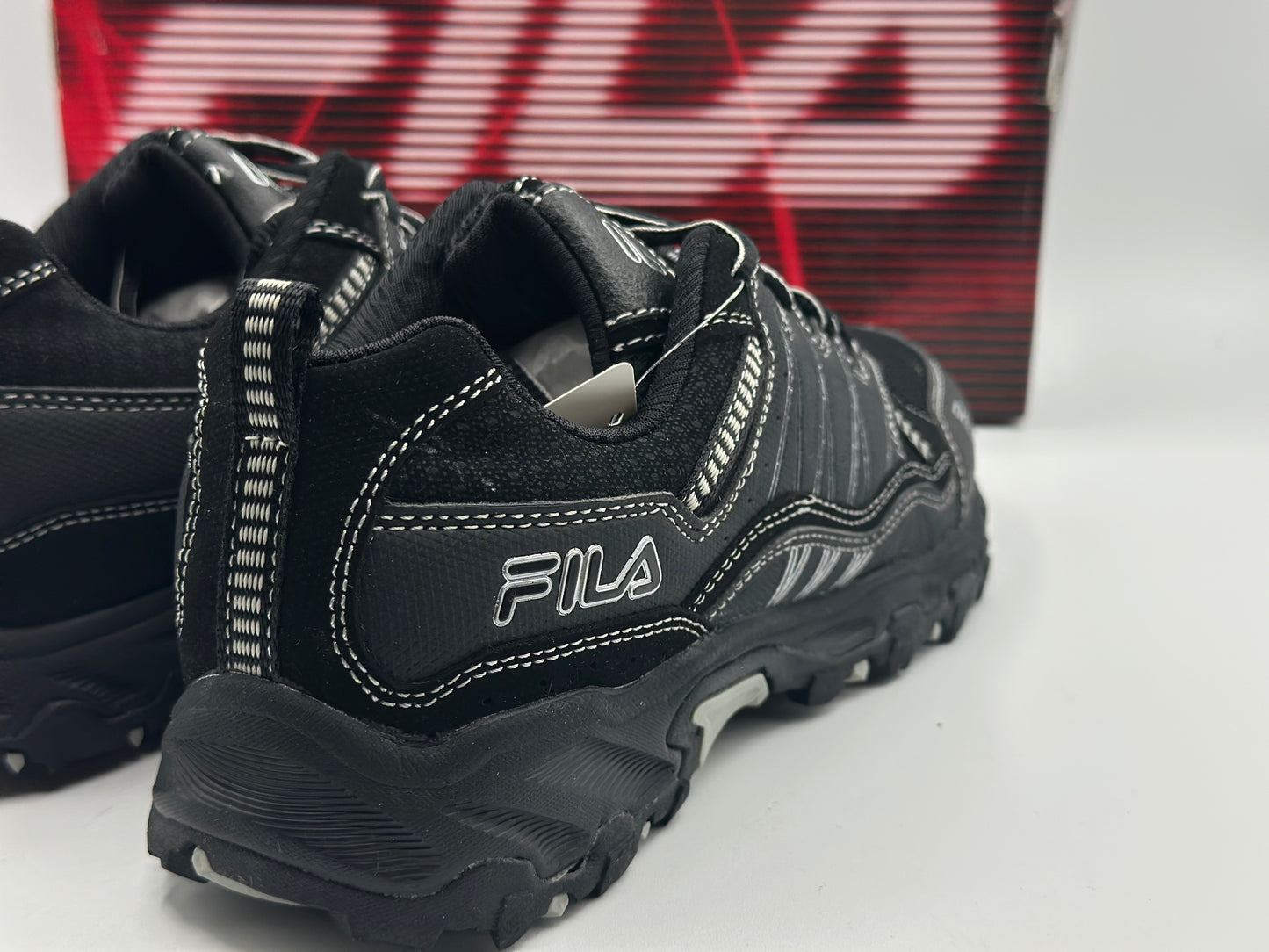 Fila Men's Memory at Peak Steel Toe Trail Runner, Black/Metallic Silver, T38