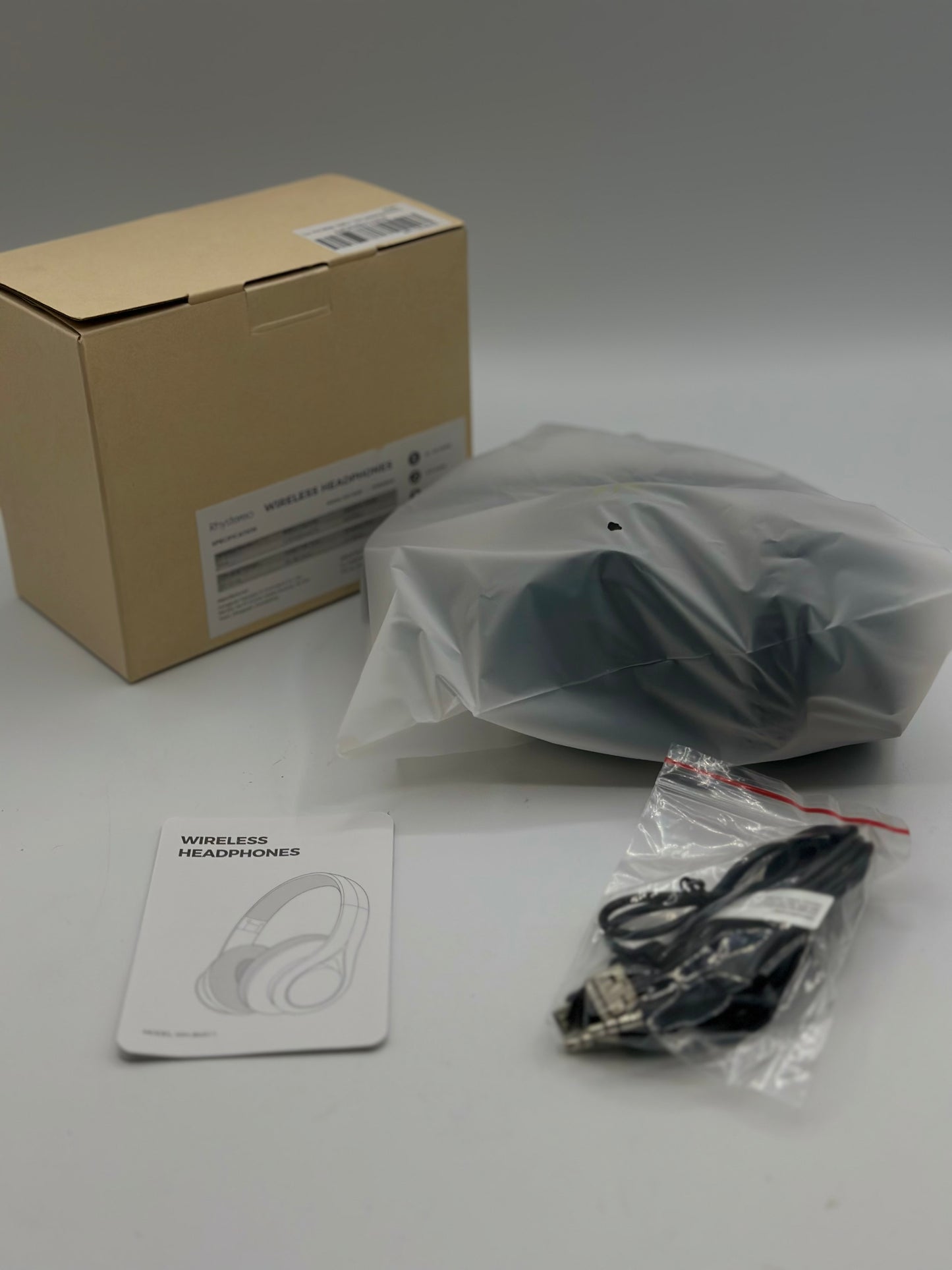 Casque Bluetooth avec 60H de Lecture, Casque Bluetooth 5.0 sur l'oreille, Micro intégré, Casque sans Fil Filaire Pliable pour Le Travail, Les Voyages, l'apprentissage en Ligne, téléphone, PC