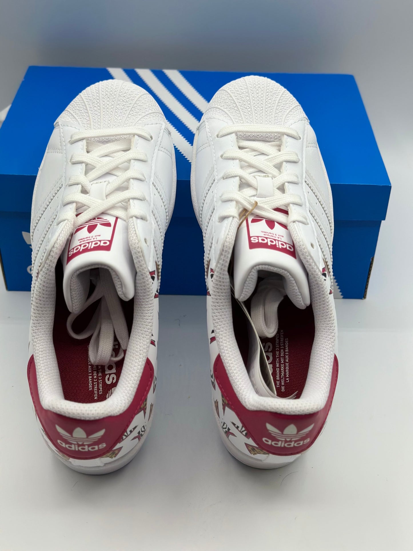 adidas
adidas Originals Superstar J « Blanc Rouge » FY2668