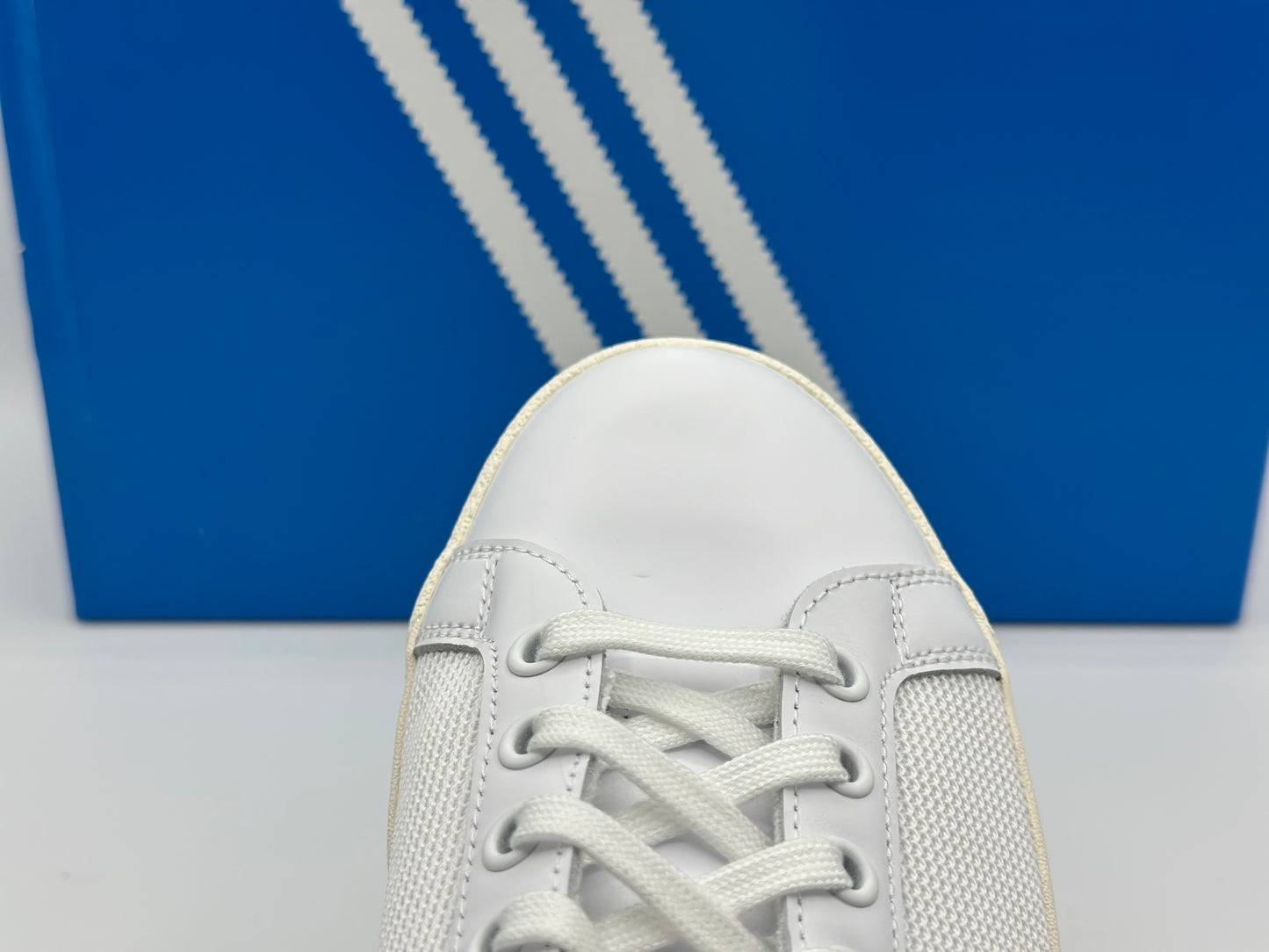 adidas Originals Rod Laver Chaussures vintage pour homme Blanc nuage/vert