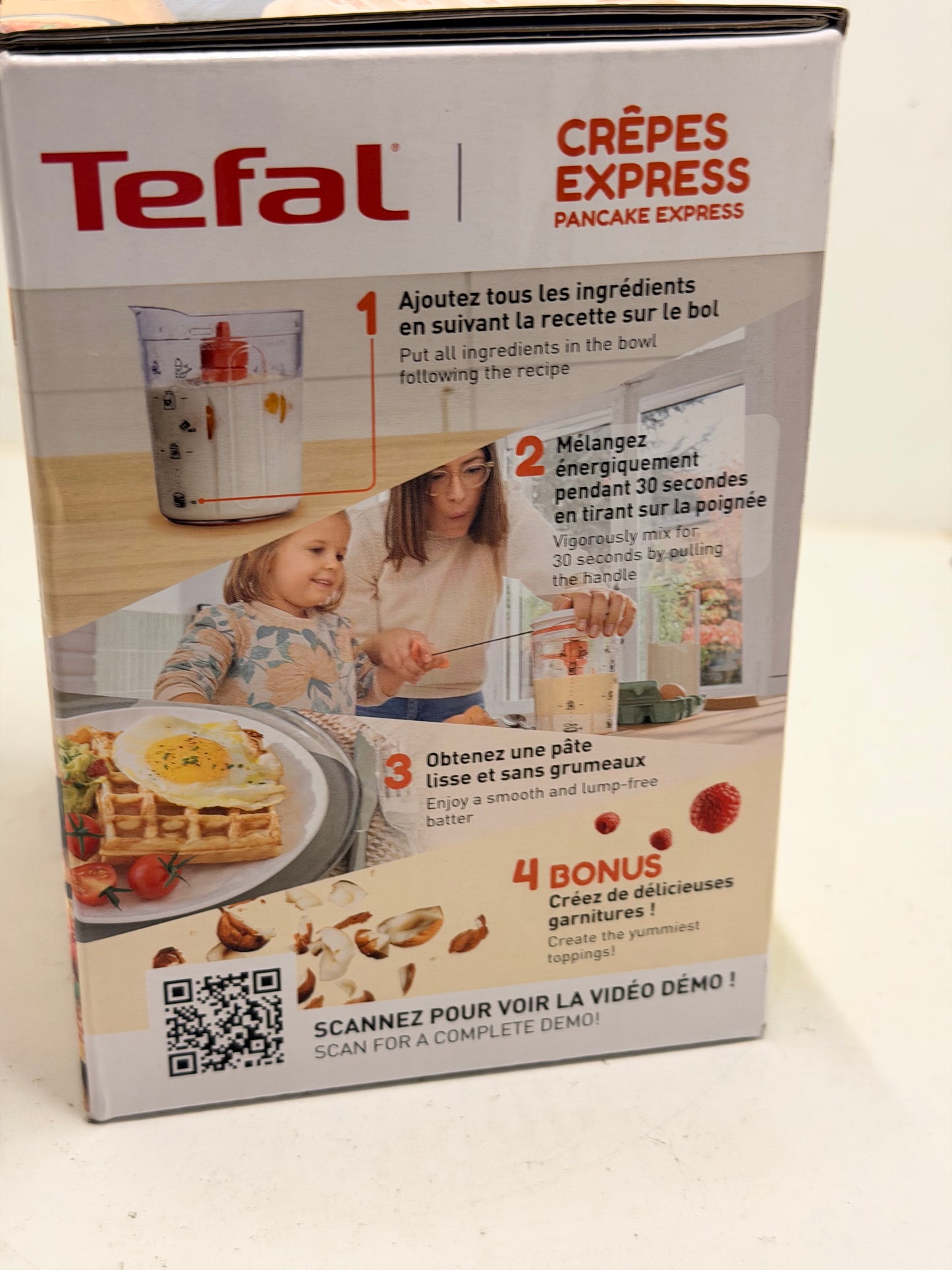 Tefal Crêpes Express Batteur intelligent, 900 ml, Gaufres Crêpes Pancakes en 2 minutes, Pâte sans grumeaux, Fait maison, Résultats parfaits, Facile à utiliser, 3 recettes graduées intégrées K1844404
