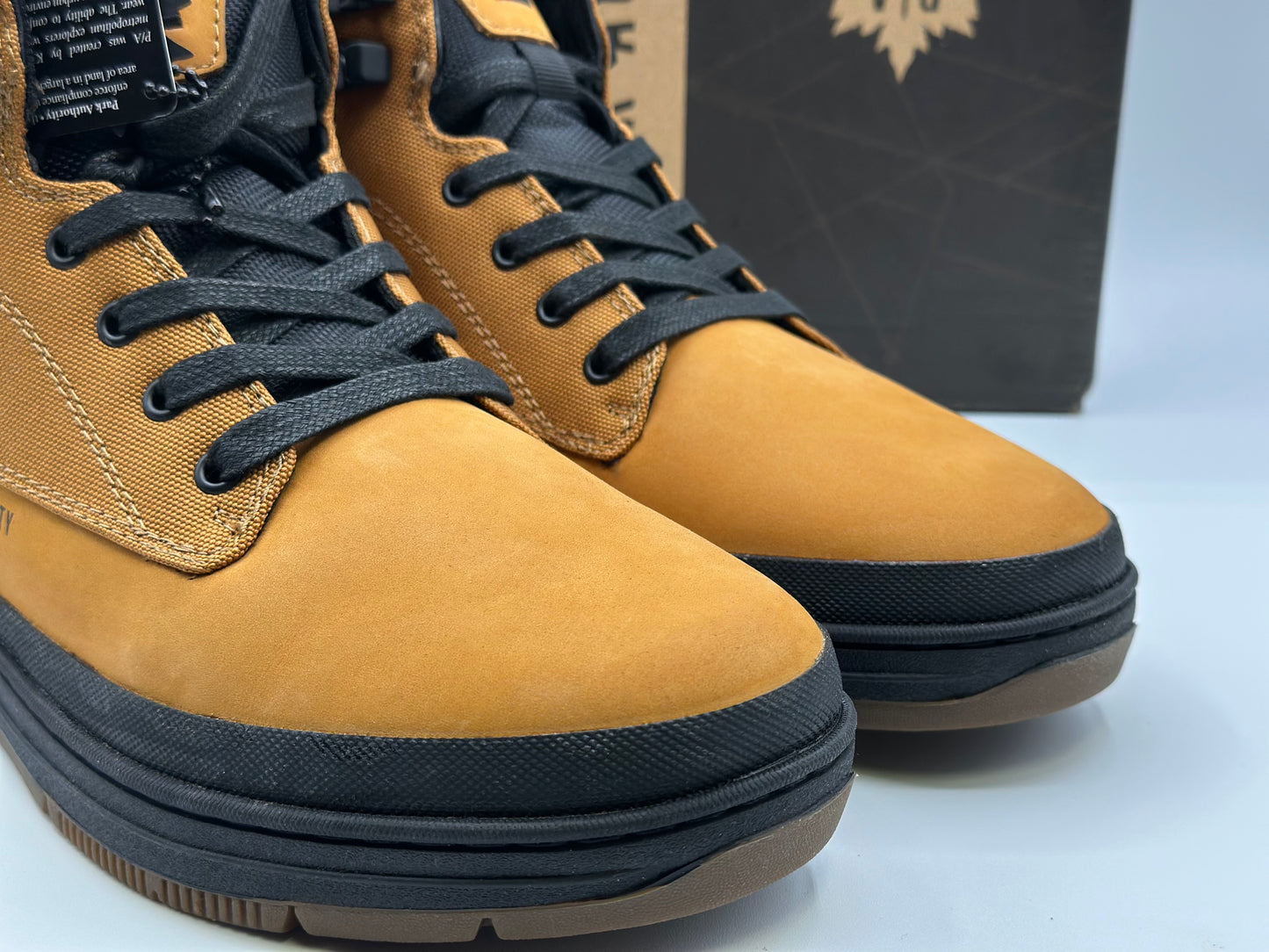Chaussures montantes PARK AUTHORITY taille 42 FR (9,5 US)