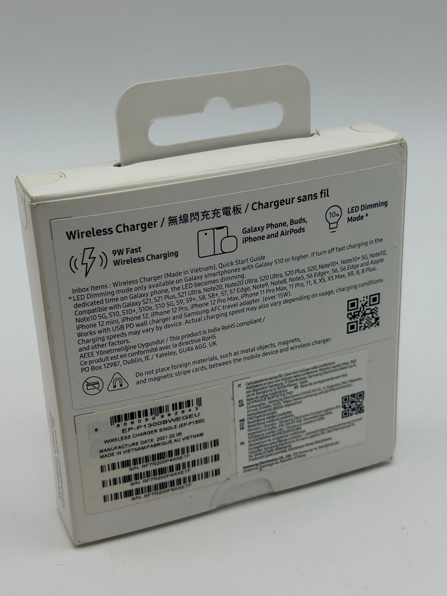 Samsung ﻿Wireless Charger Pad - Chargeur sans fil - Avec adaptateur et câble de charge - 15 Watt - Blanc