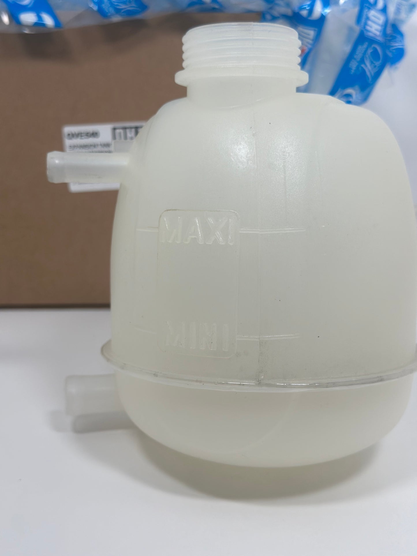 Vase d'expansion, liquide de refroidissement (réservoir de liquide de frein)
STC - T403534