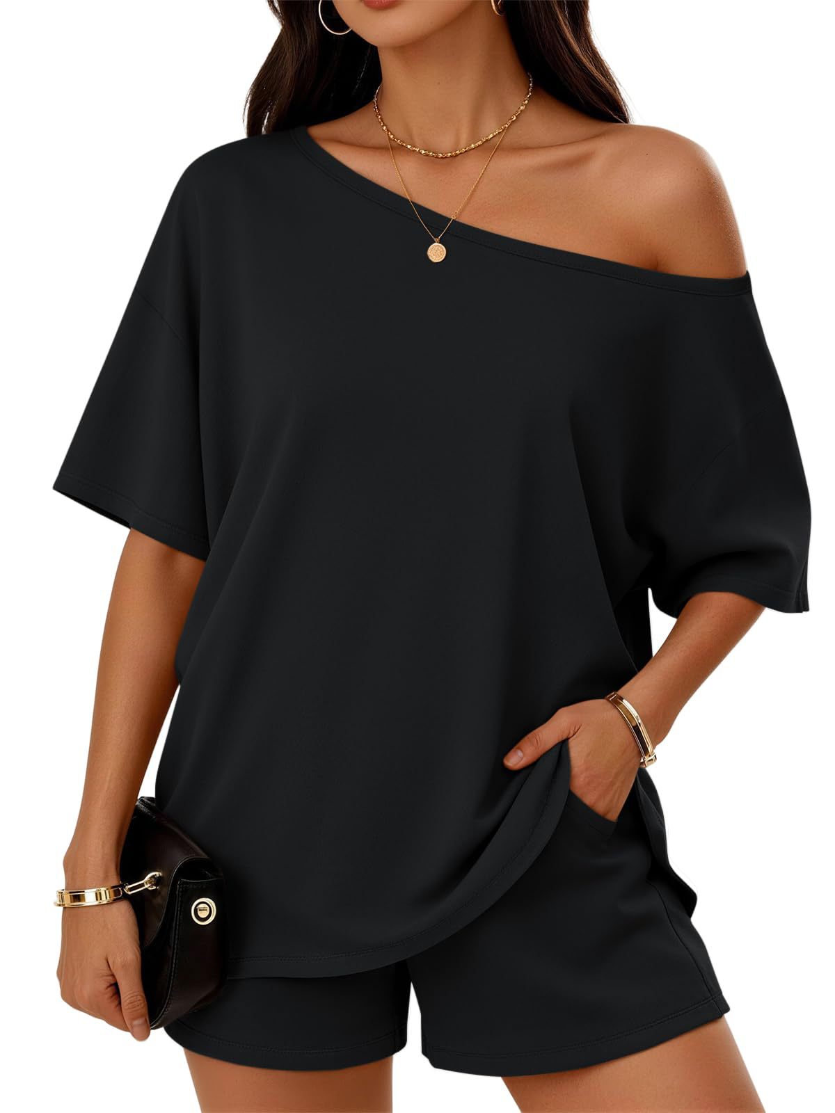 Ensemble "Serenity-Chic" – Duo T-shirt Col Incliné & Short Loungewear