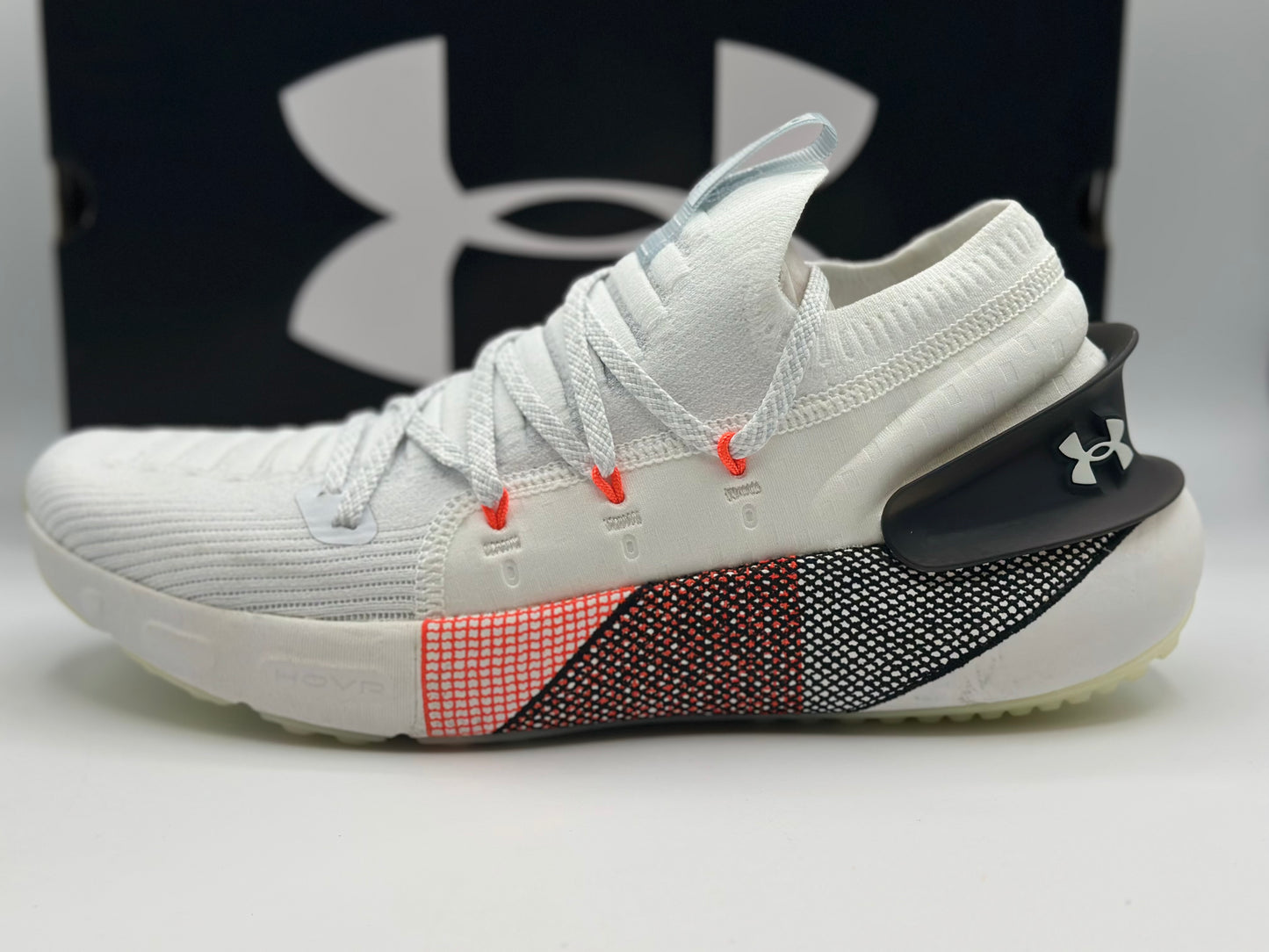 UNDER ARMOUR

Baskets UA HOVR Phantom 3 Launch White Red