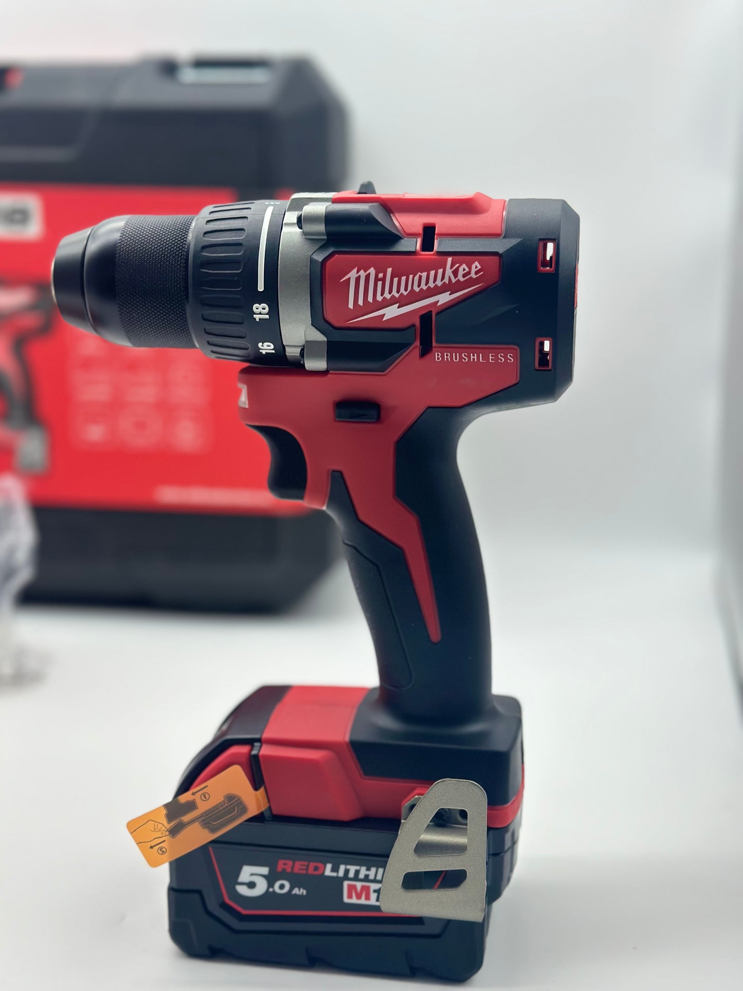 milwaukee M18 CBLDD 502c Perceuse visseuse compacte BRUSHLESS 5.0ah X2 + Coffret