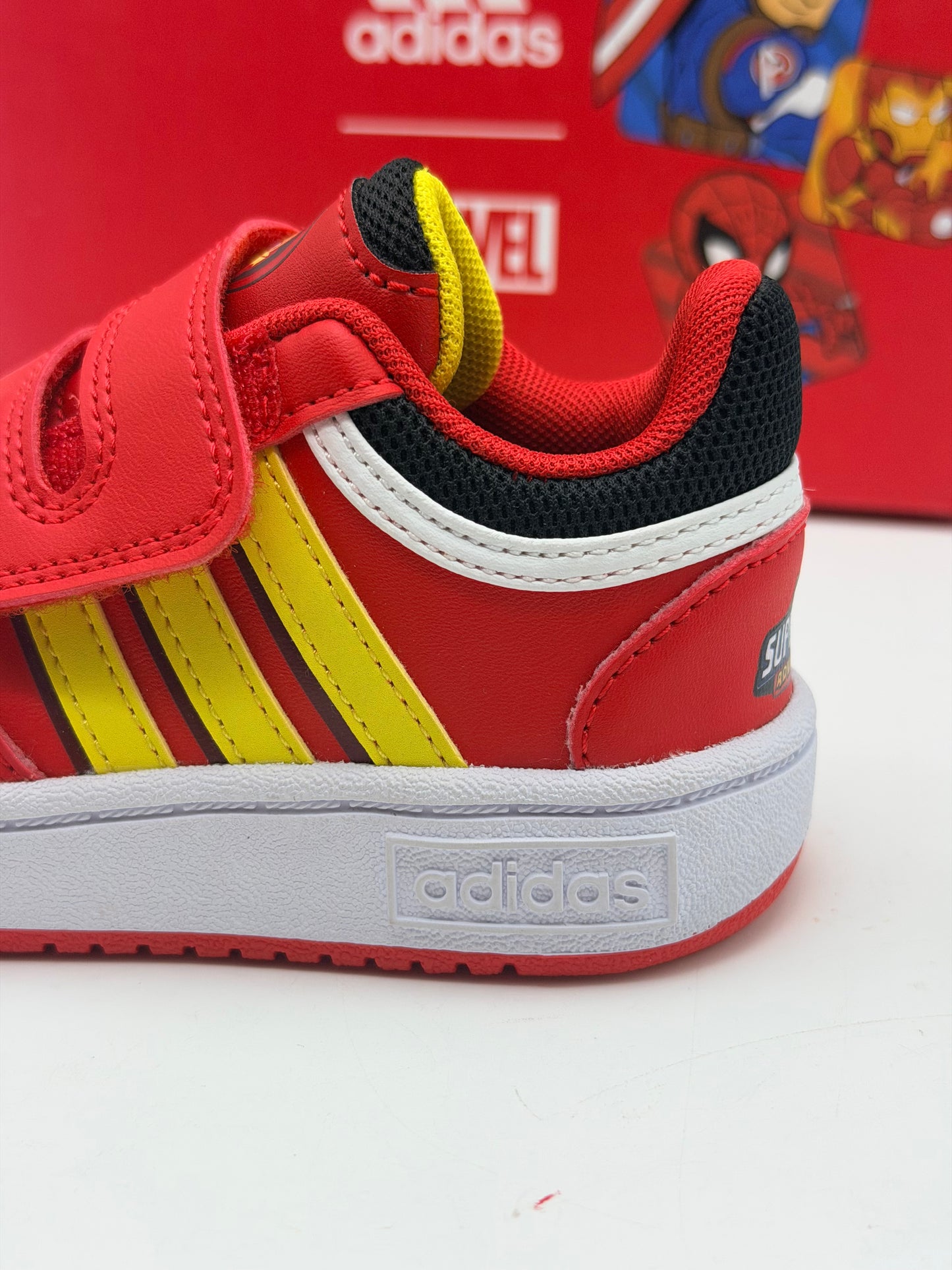 adidas Mixte Enfant Hoops 3.0 Superhero CF C Baskets
