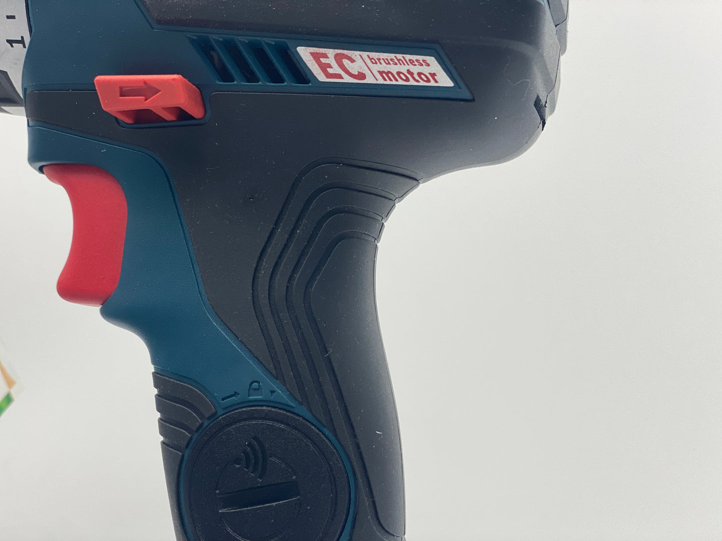 Bosch Perceuse-visseuse sans fil gsr18 V 70 Professional 3 x 4,0 Ah Batterie Pack L-Boxx