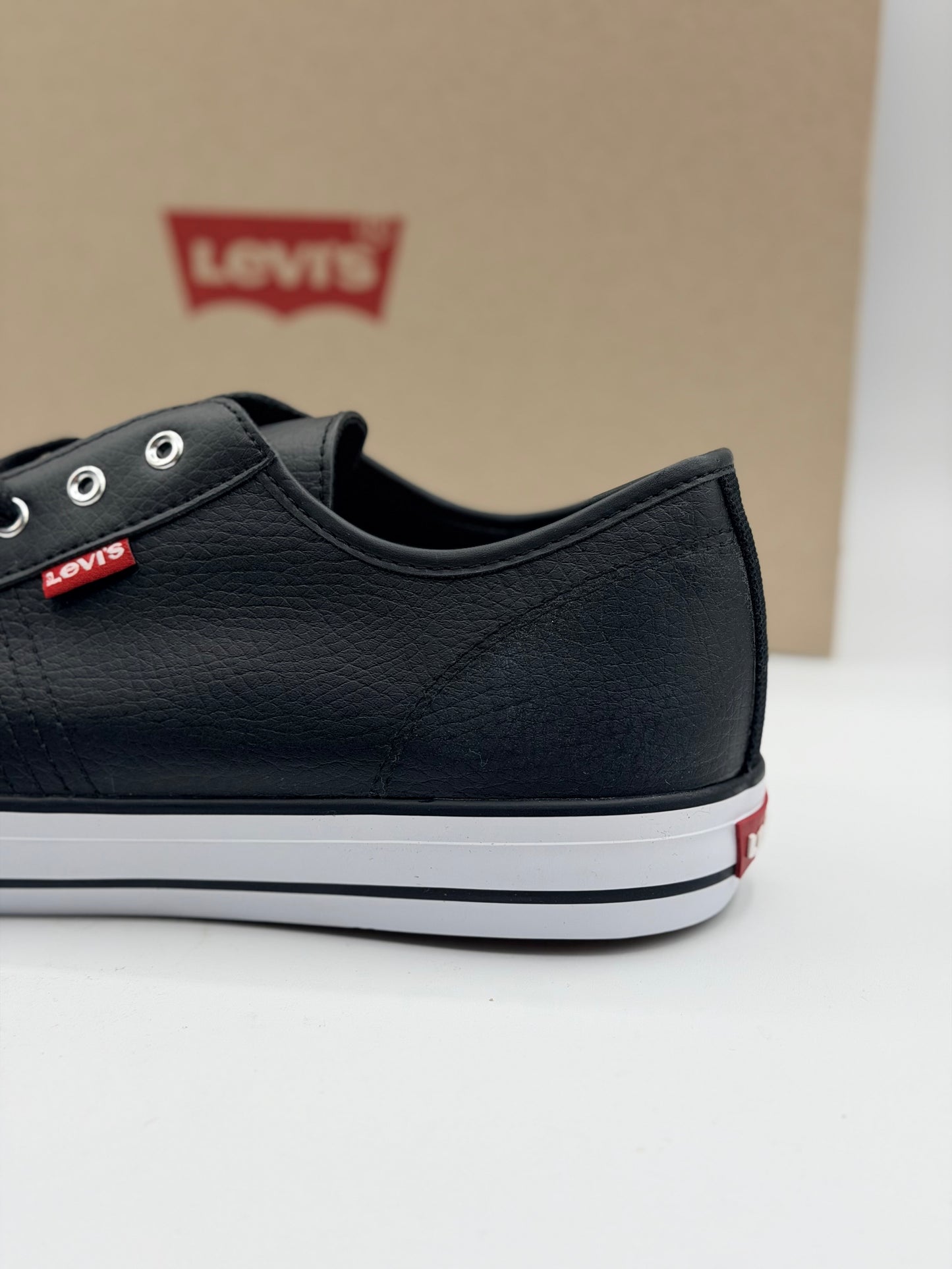 LEVI'S Baskets Hernandez Regular noir/blanc