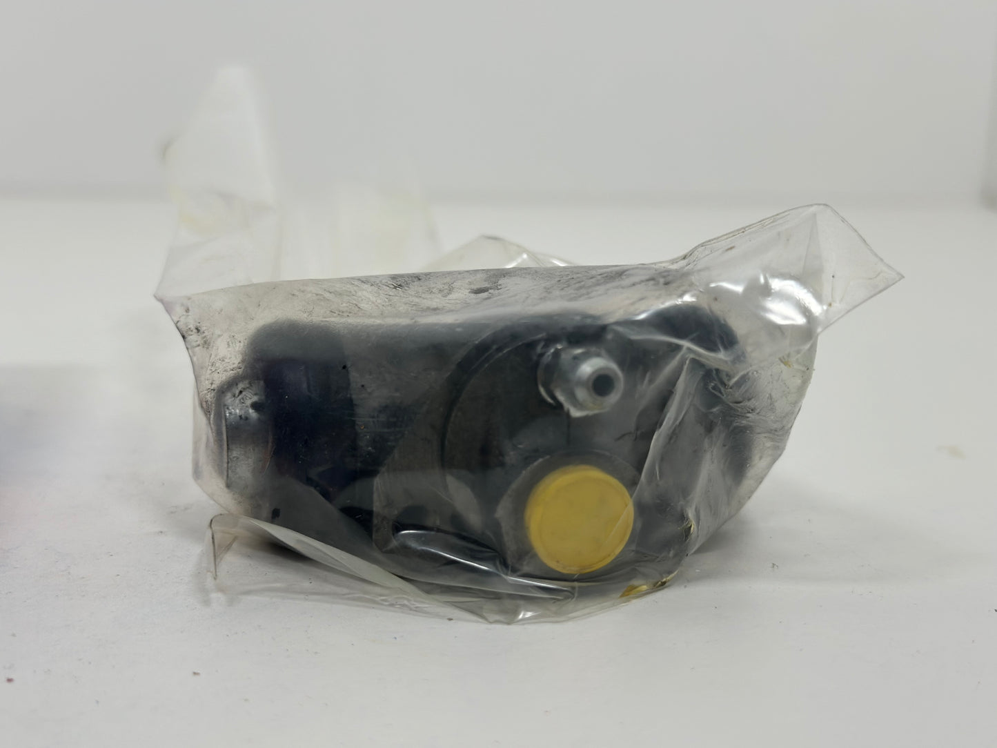 QUINTON HAZELL BWC3296 Cylindre de roue
20,6 mm, Fonte grise, M10x1.25
Réf.: BWC3296
EAN: 5016593171695 pour LADA