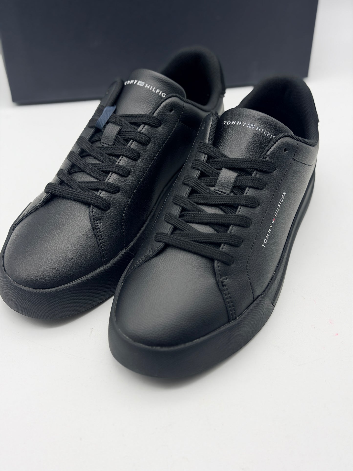 Tommy Hilfiger
TH COURT GRAIN ESS - Baskets basses - black