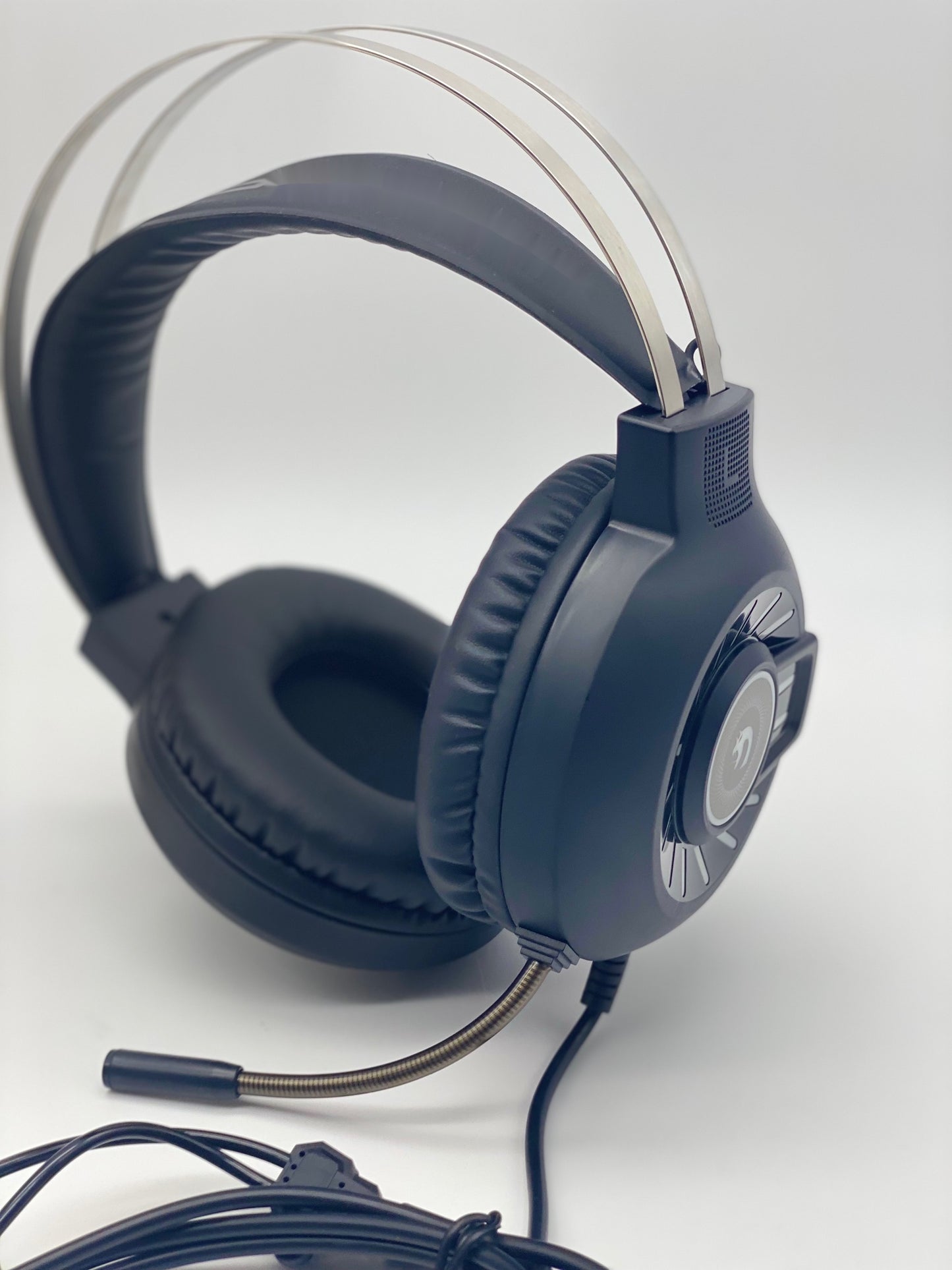 Casque de Jeu, Casque de Jeu Filaire stéréo 3,5 mm avec rétroéclairage Arc-en-Ciel RVB, Son Surround de Casque Professionnel et Microphone à réduction de Bruit, pour PS4 / Xbox One/Mac/PC (Noir)
