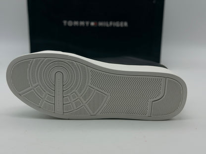 TOMMY HILFIGER
Baskets Court Leather Detail Essential Black